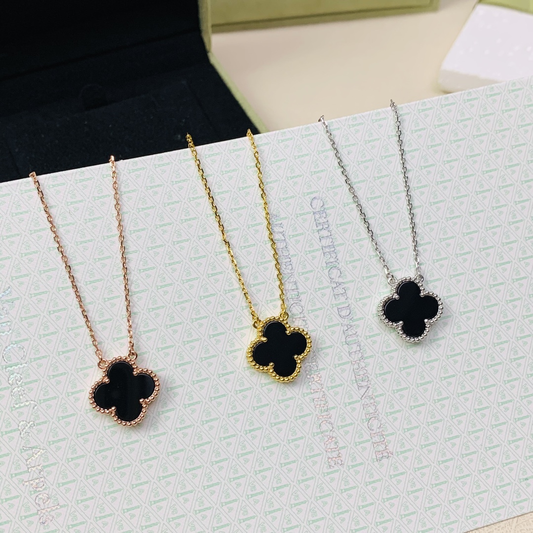 TOP Van Cleef & Arpels VCA  Alhambra Necklace - Black
