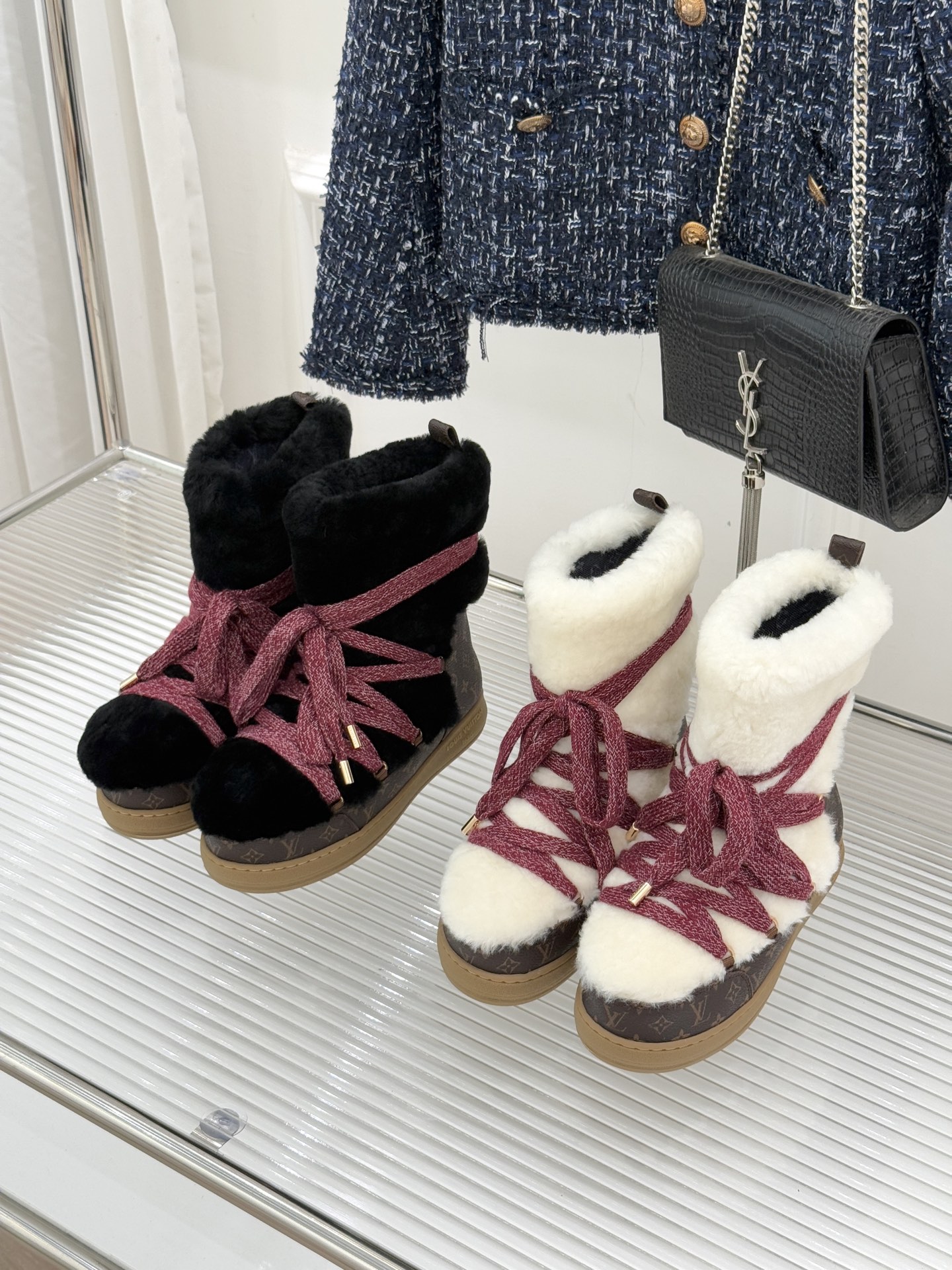 TOP Louis Vuitton LV Monogram Lace-up Snow Boots - 2 Color