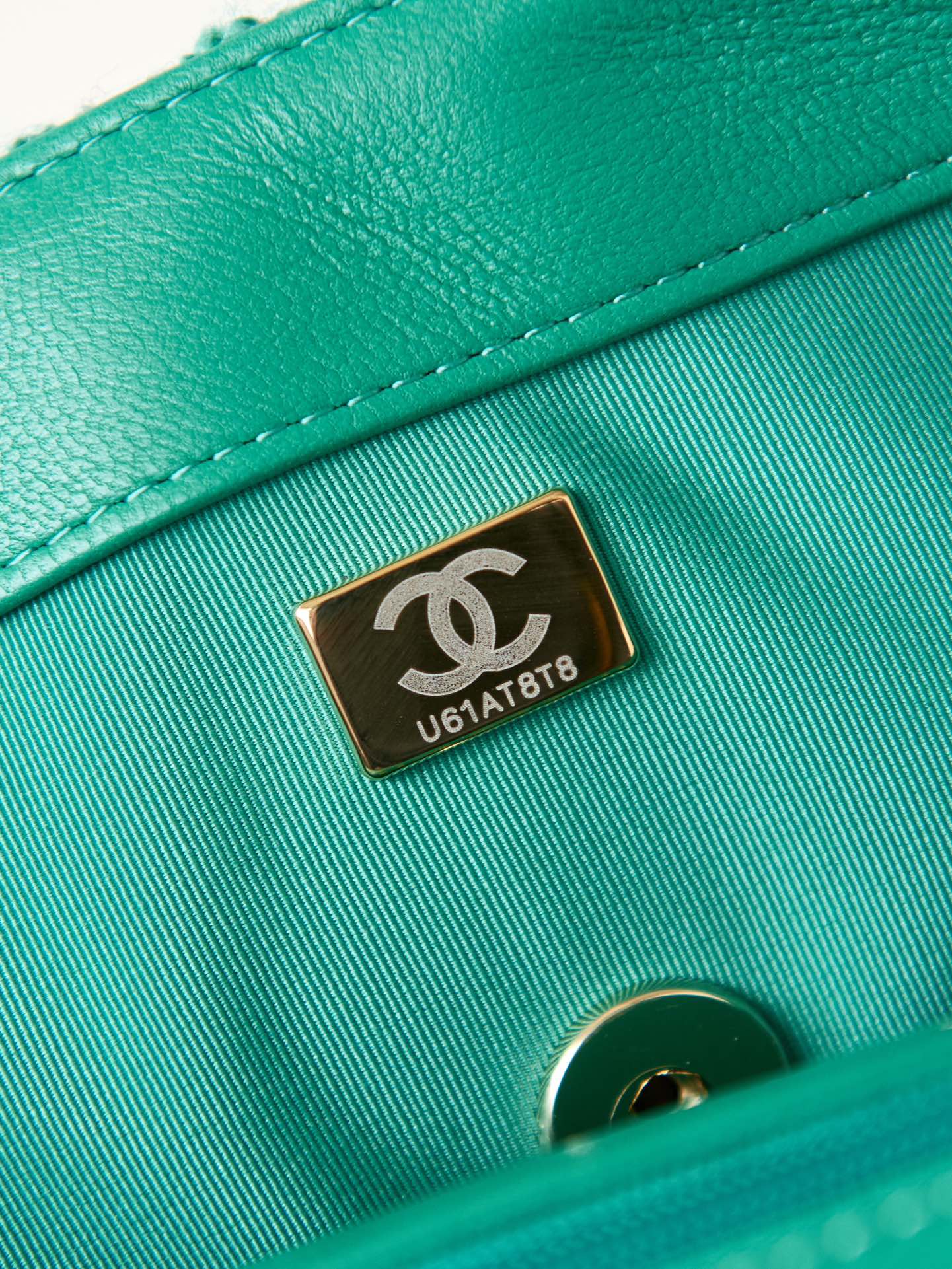 TOP CHANEL Pearl Chain Bag 19x29x9cm - Green