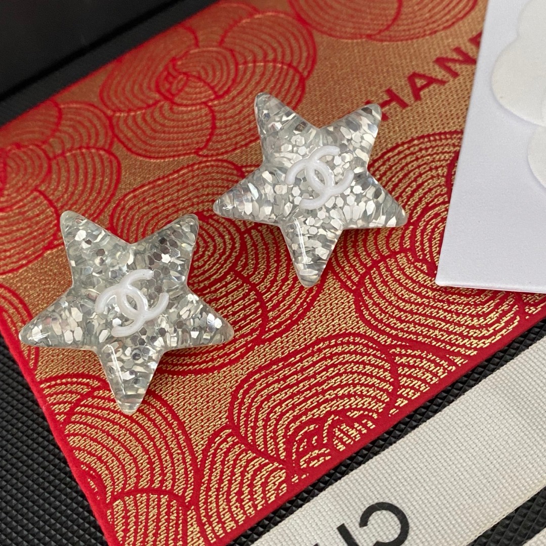 TOP CHANEL Earrings- Sliver