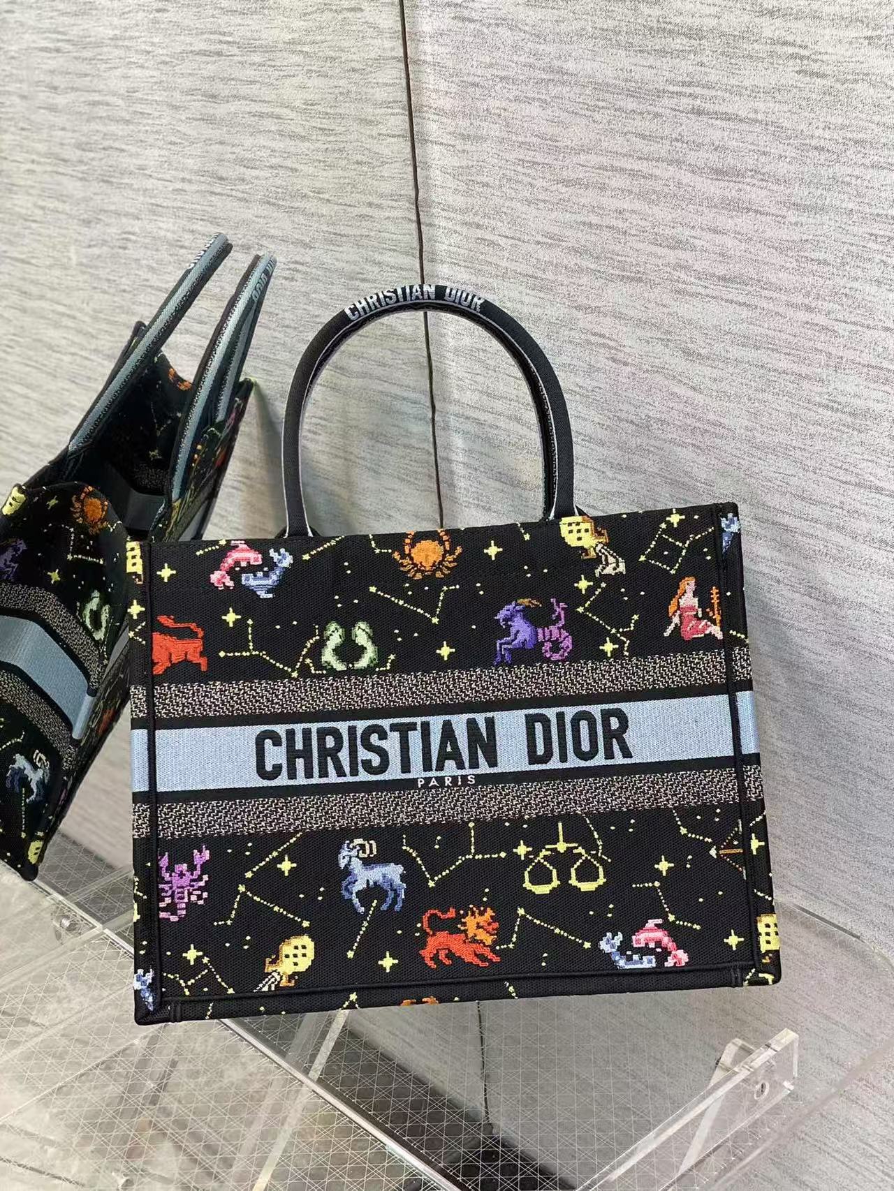 TOP Christian Dior  Book Tote Bag - 3 Sizes - Black