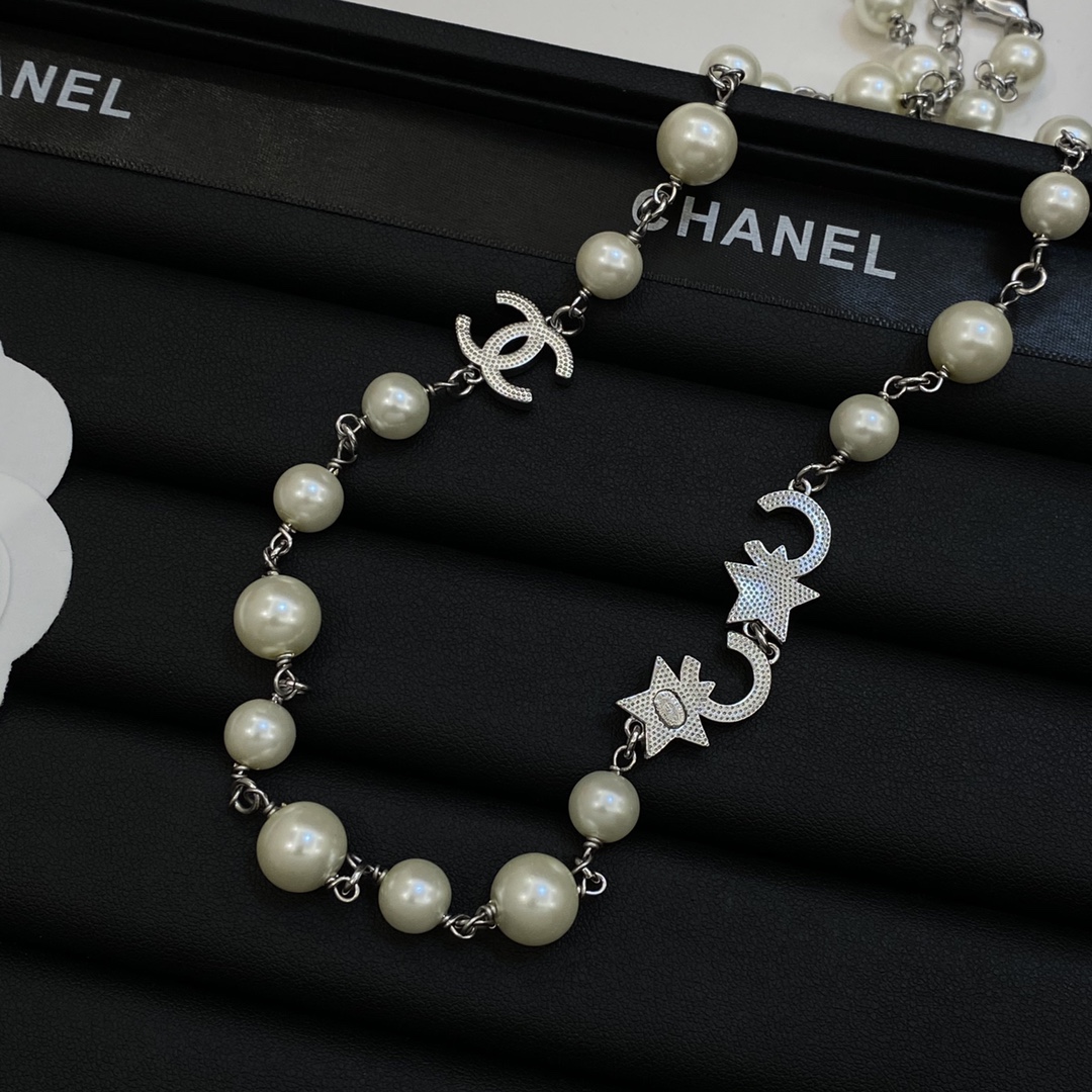 TOP CHANEL Necklace with Pearl and Stars&Moon - Silver