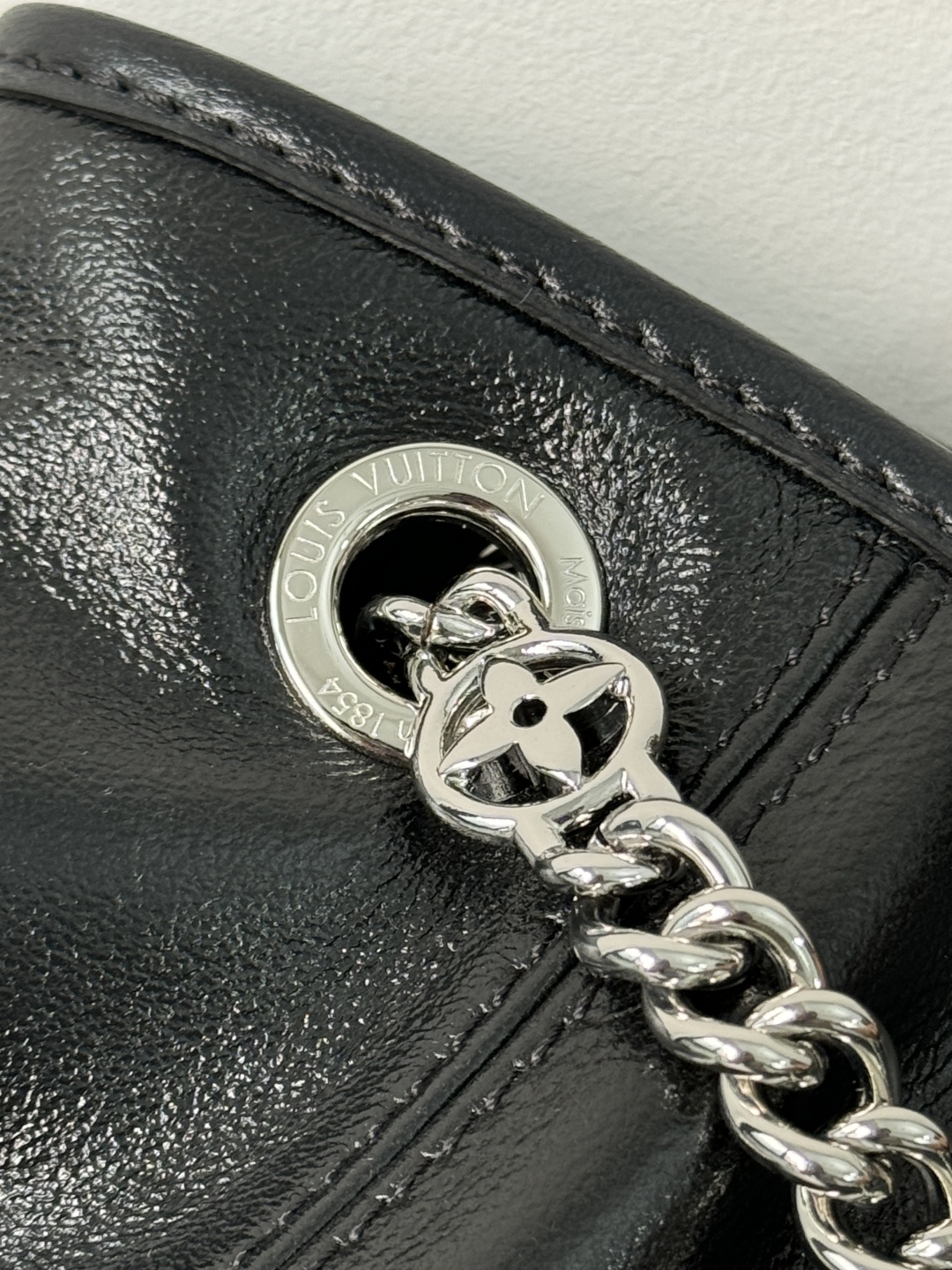 TOP Louis Vuitton LV OFF DUTY VIBE Backpack 24✖️25✖️10cm - Black