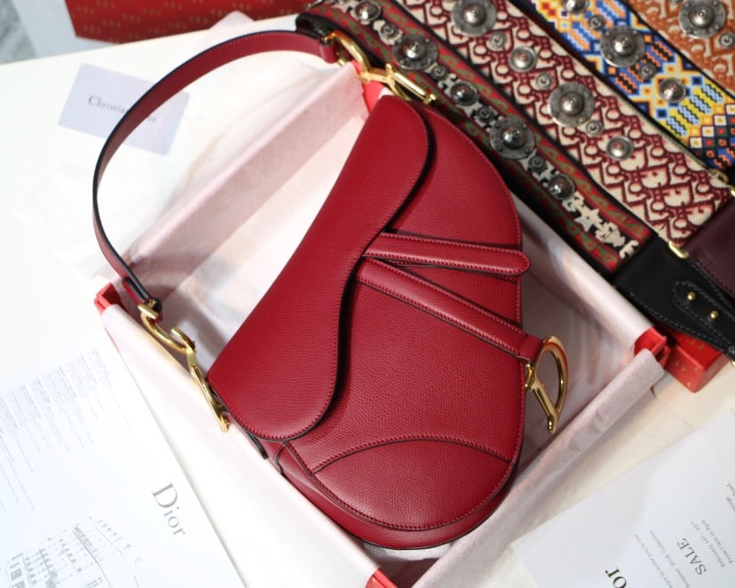 TOP Christian Dior Saddle Bag Grainy Leather Medium - Red