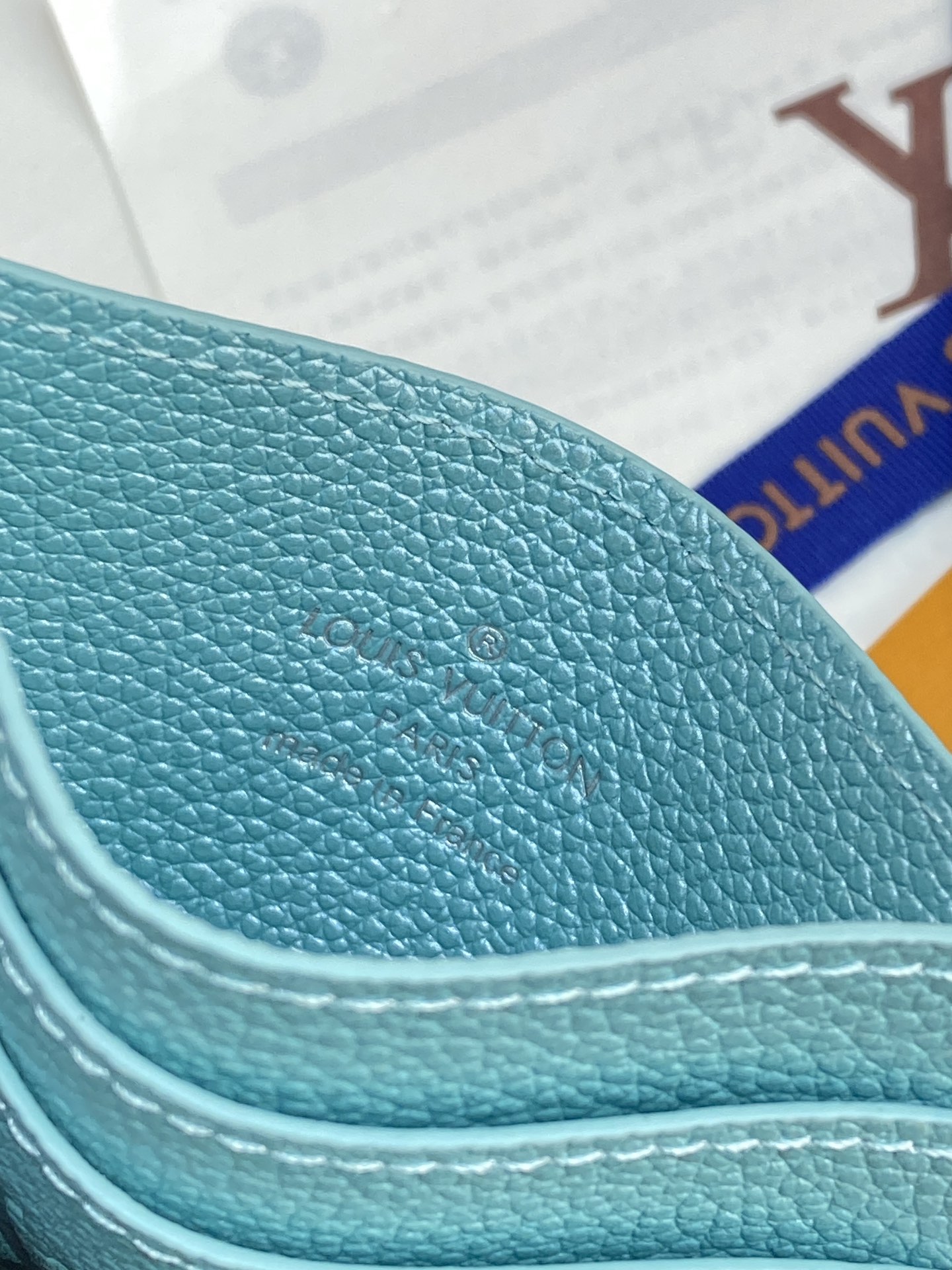 TOP Louis Vuitton LV Ski Charms Card Holder 10.2x7.3x0.3cm - Pearlescent Blue