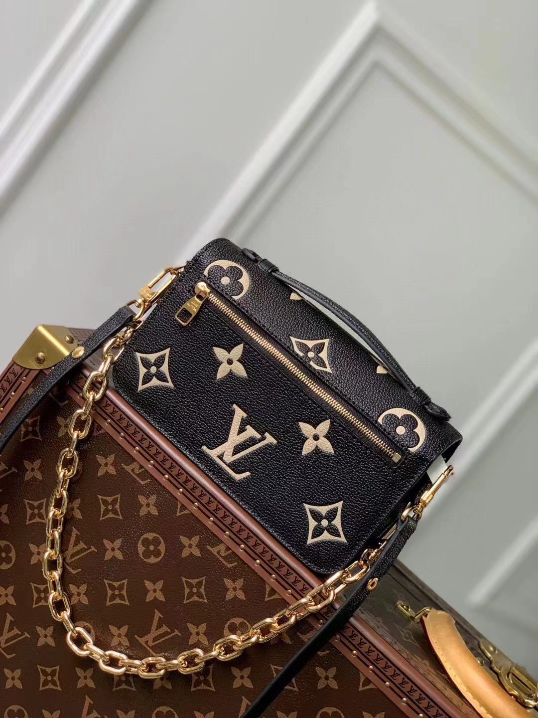 TOP Louis Vuitton LV East West Bag 21.5/6/13.5cm- Monogram