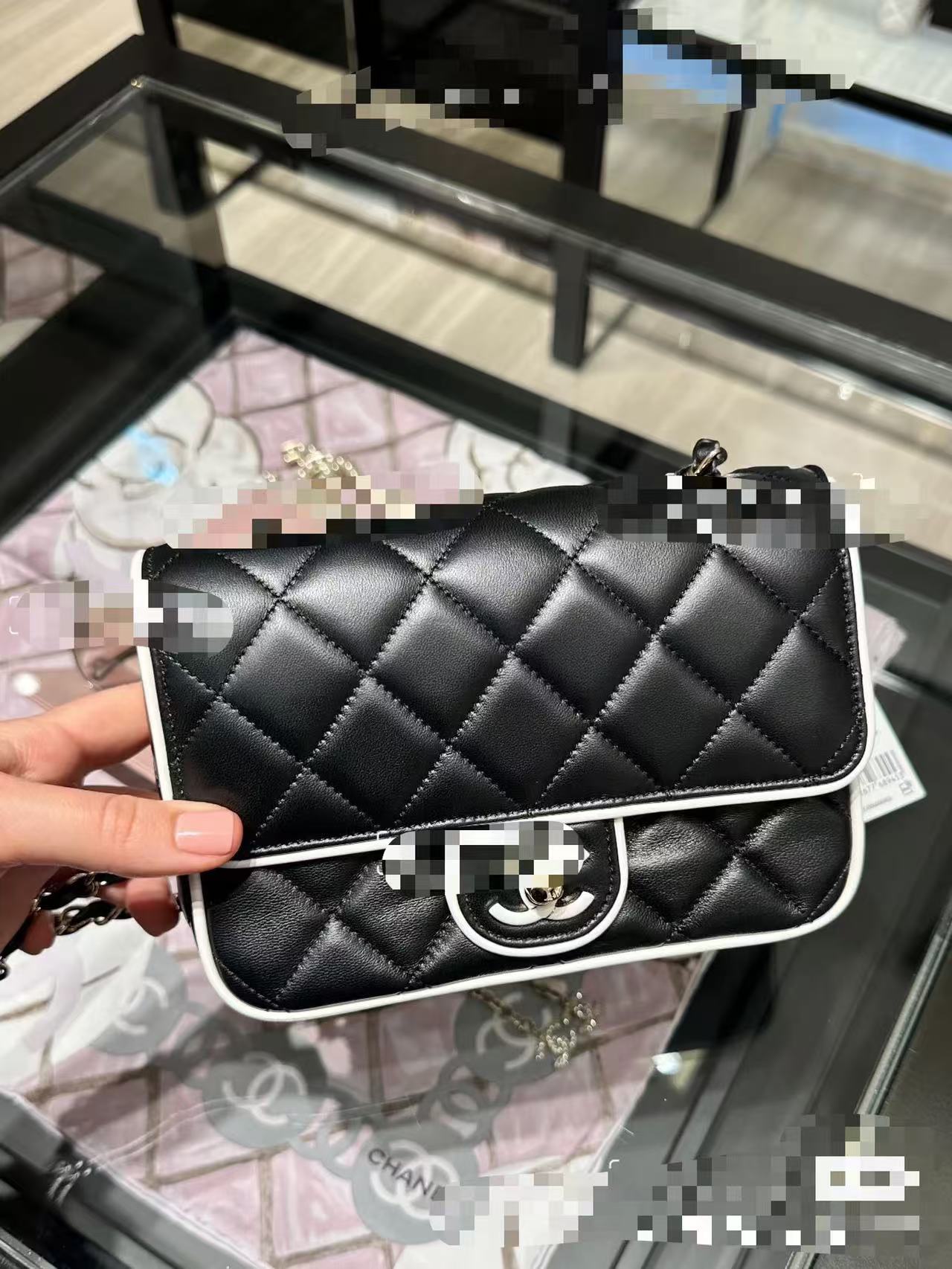 TOP CHANEL Flap Bag Leather Bag 12/19.5/3.5cm - Black