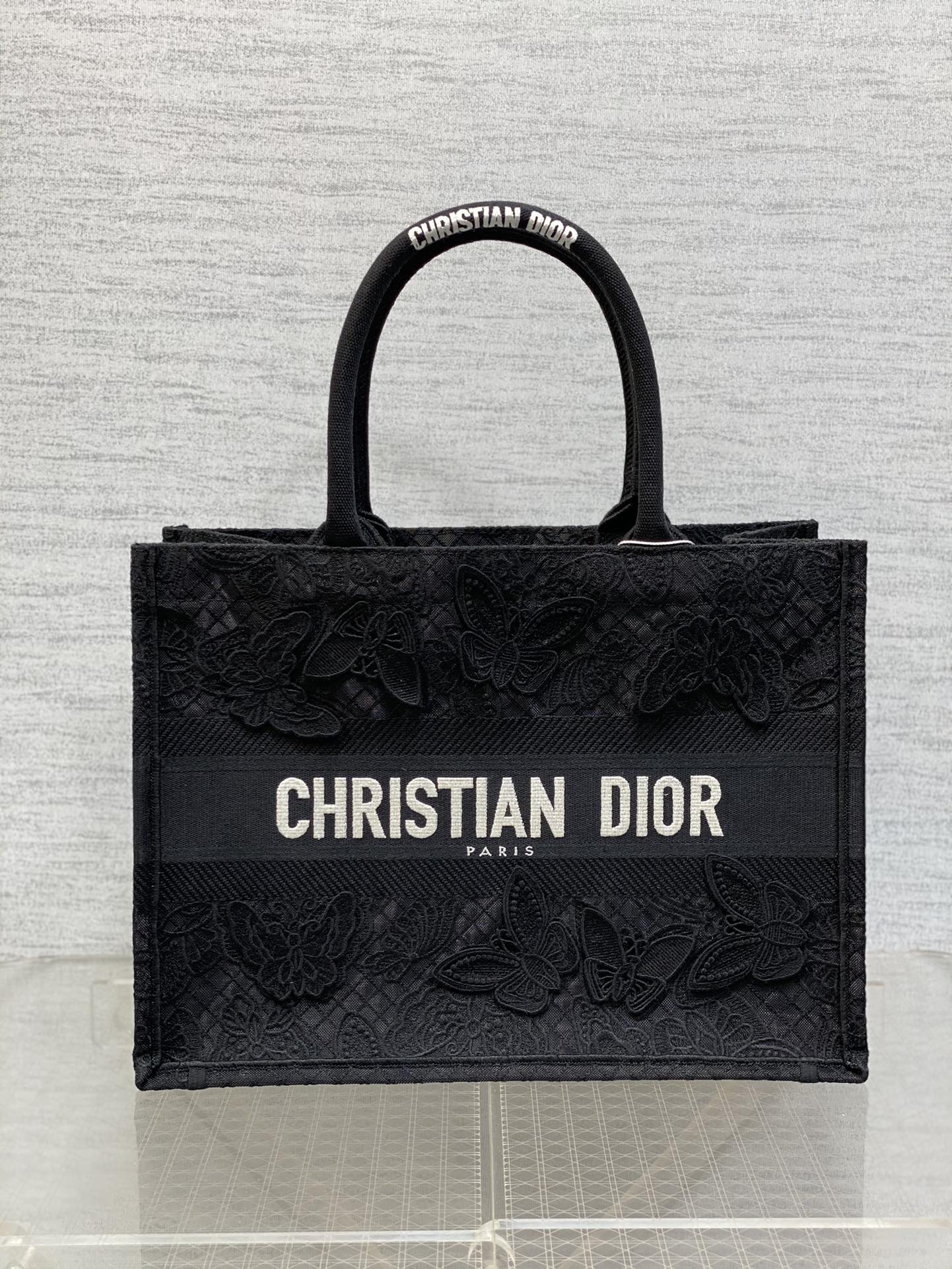 TOP Christian Dior Lace Butterfly Flower Tote Bags 26cm/36cm - 2 Sizes - 2 Colors