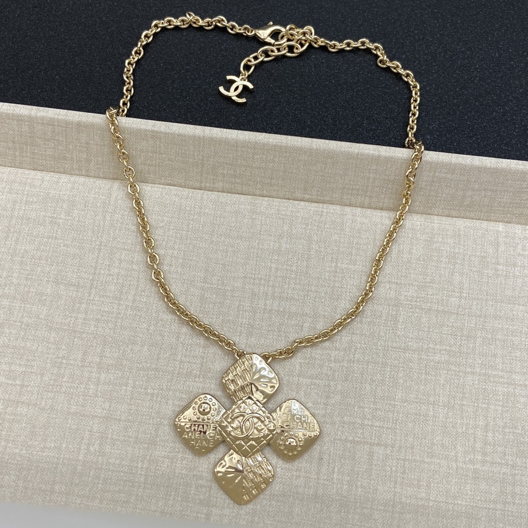 TOP CHANEL Necklace - Gold