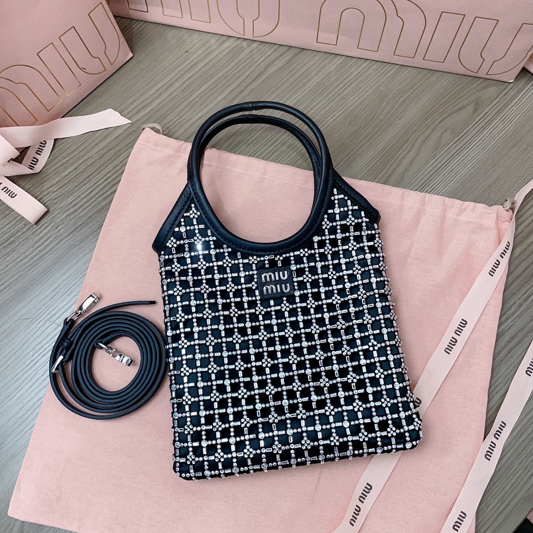 TOP Miu Miu Diamond Tote Bag 20 cm X 24 cm -Black