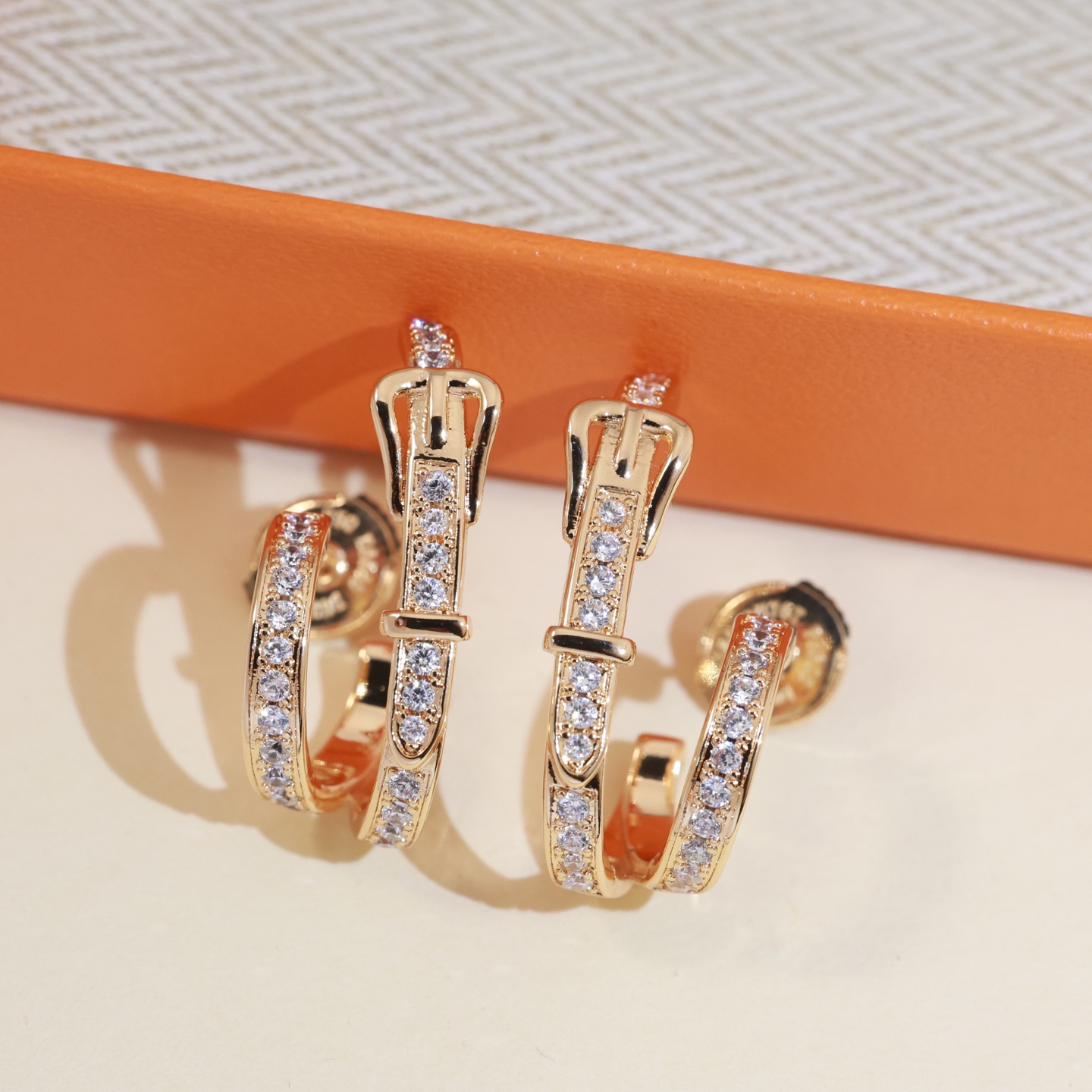 TOP HERMES Horse Earring - 3 Colors