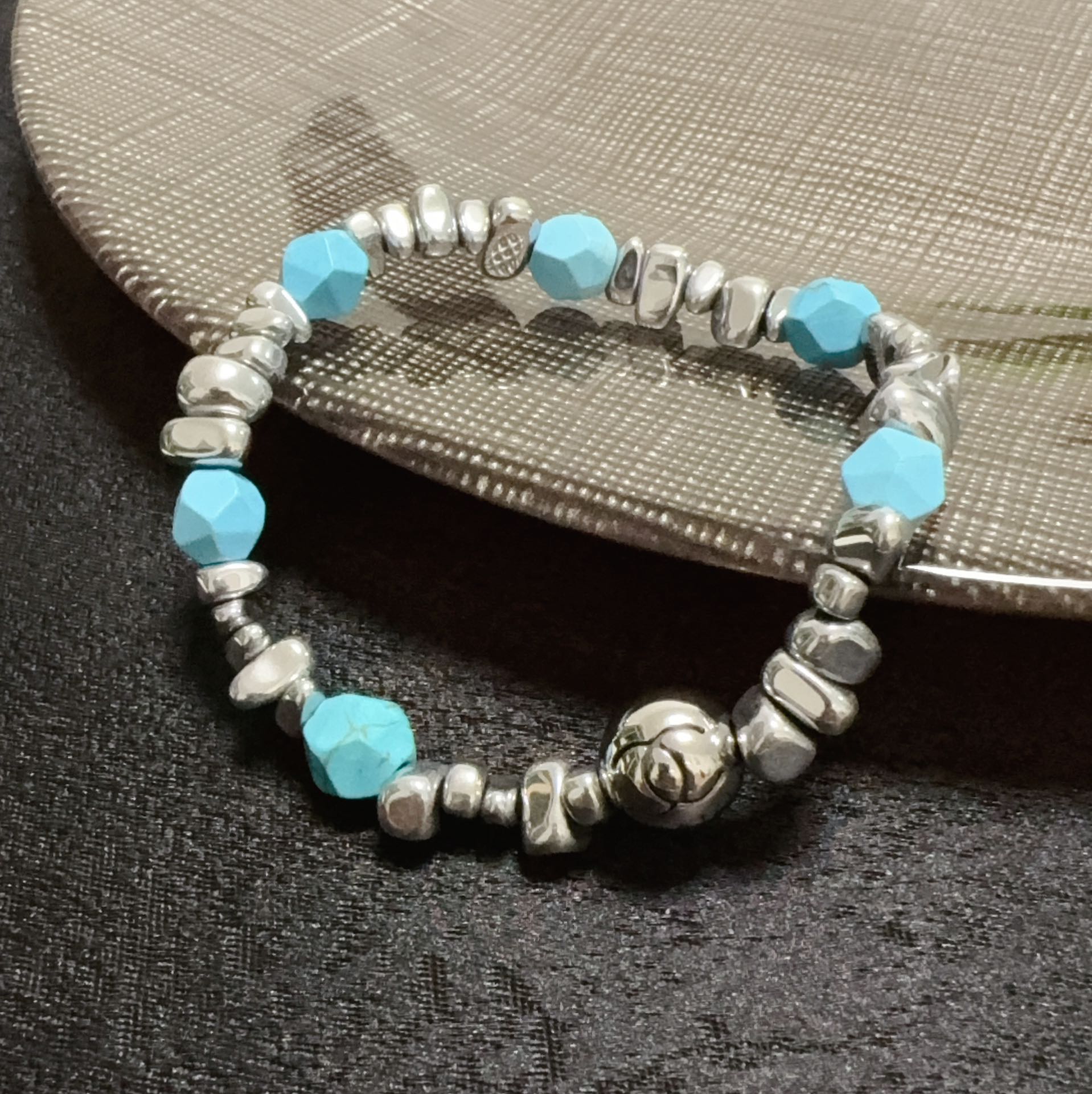 TOP CHANEL CC Turquoise Bracelet - Silver