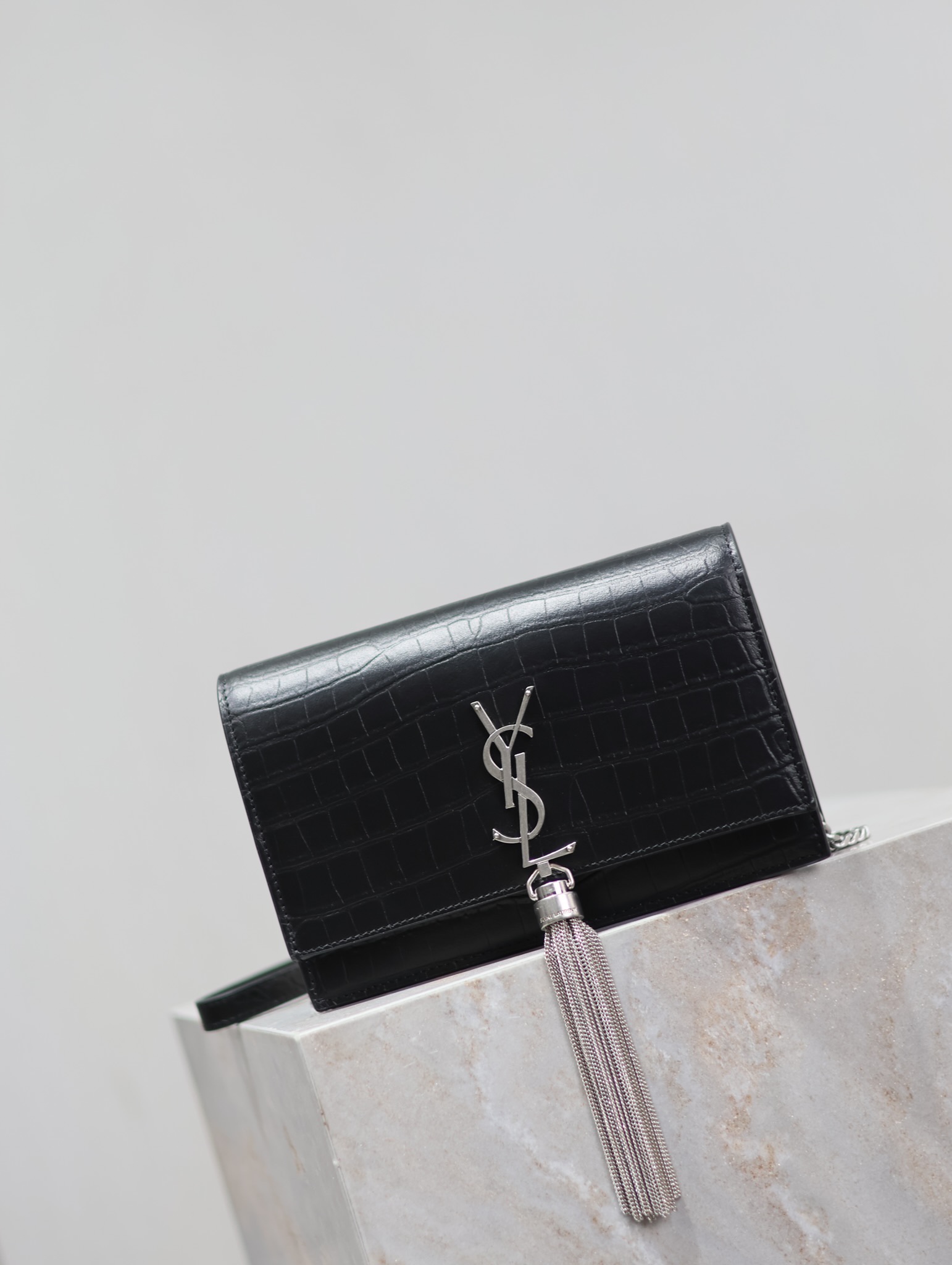 TOP Yves Saint Laurent YSL Kate Tassel Bag Matte Croc Embossed Cowhide 19x12.5x4cm - Black&SHW