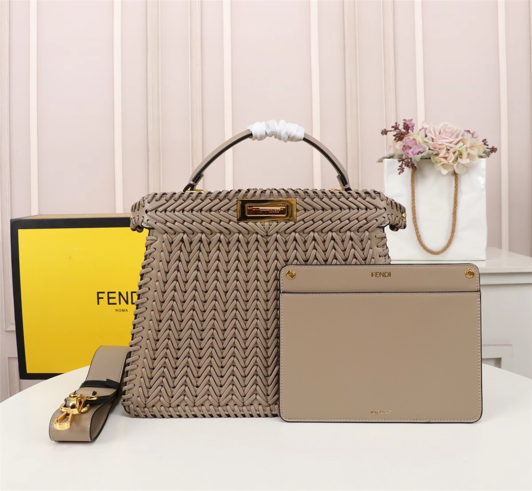 TOP FENDI Peekaboo ISeeU Handbag - Brown
