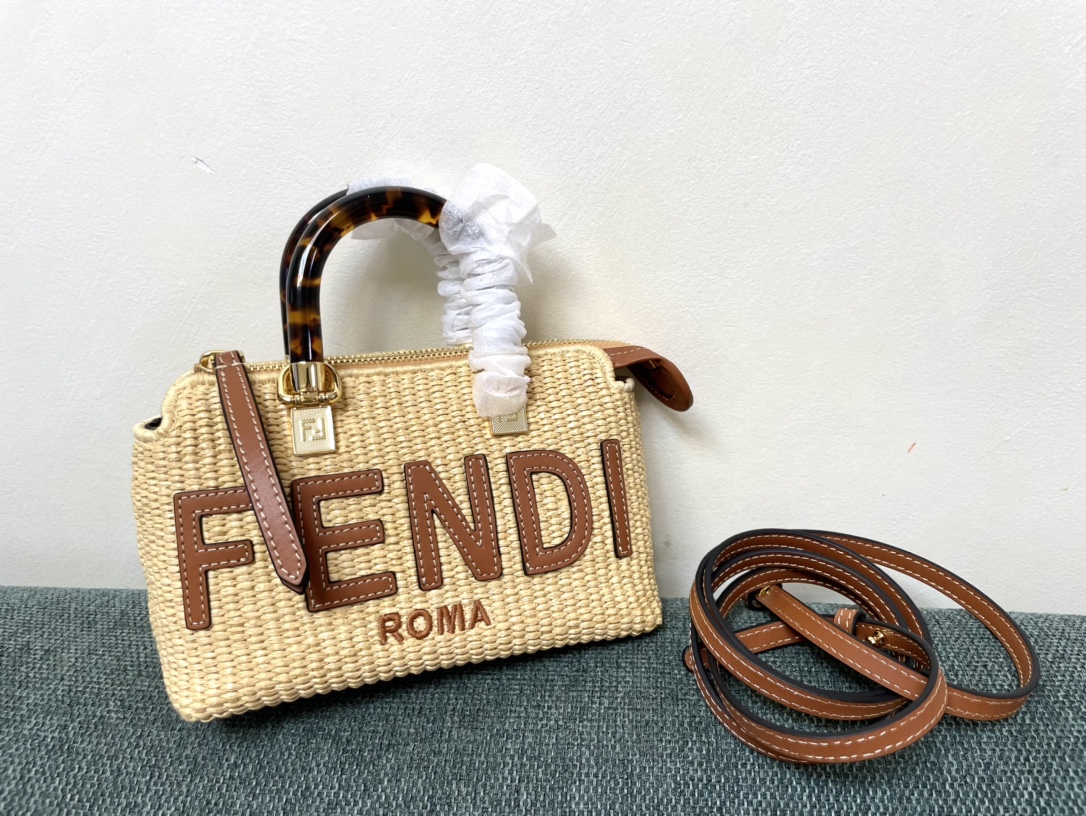 TOP FENDI Straw Mini ByThe WayBoston Bags
