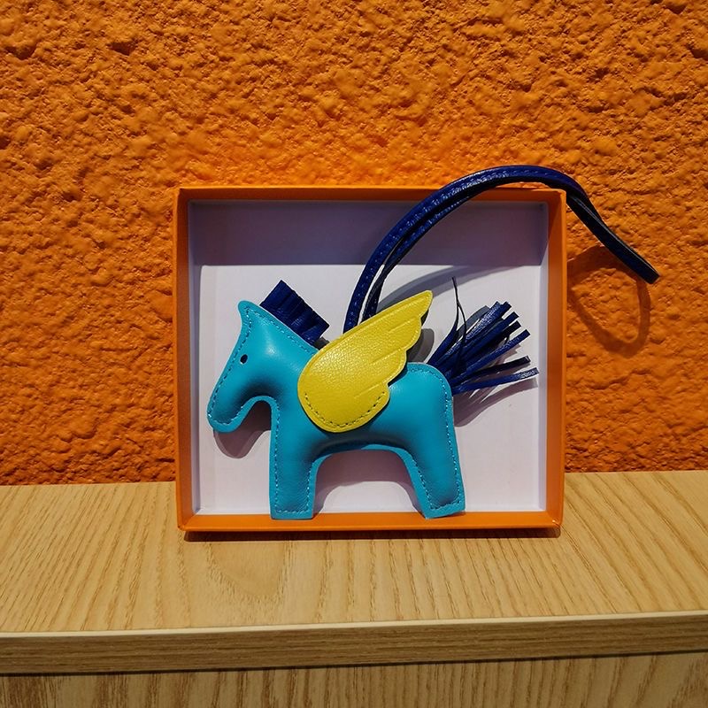 TOP HERMES Pagasus Charm - 19 Colours