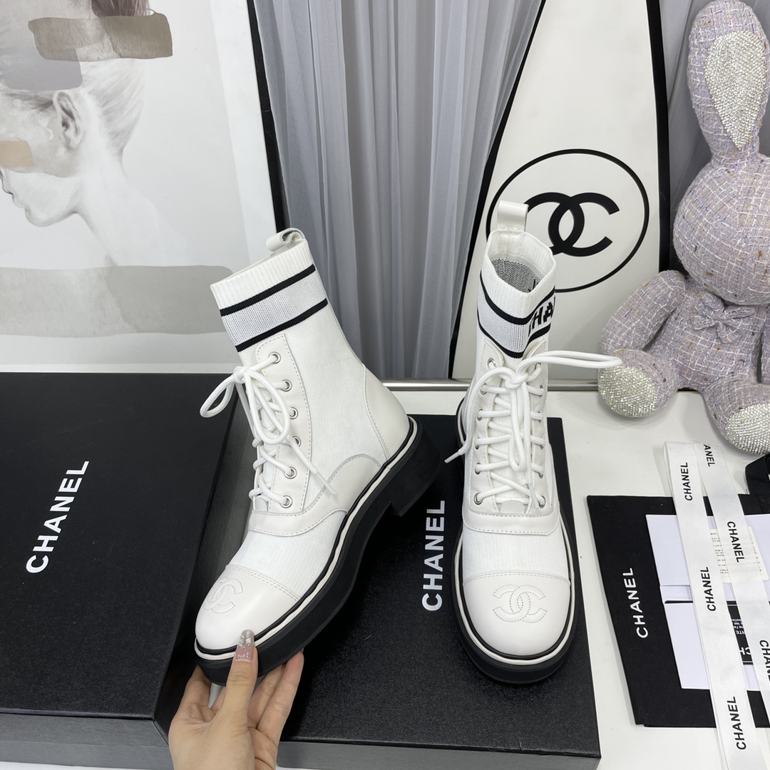 TOP CHANEL  Leather Boots - White