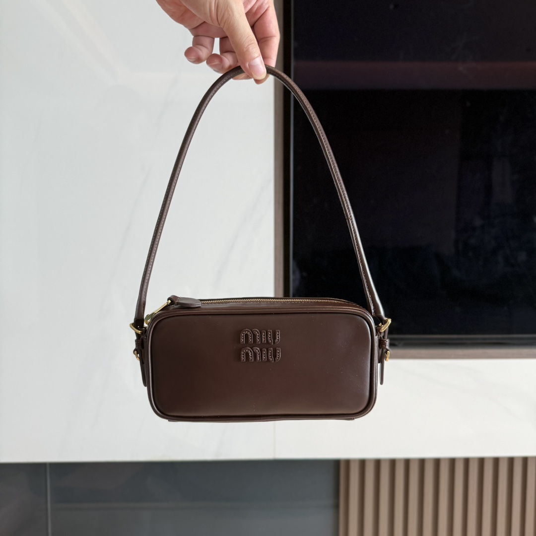 TOP Miu Miu Cowhide Handbag 20x10x4.5 cm - 3 Colour