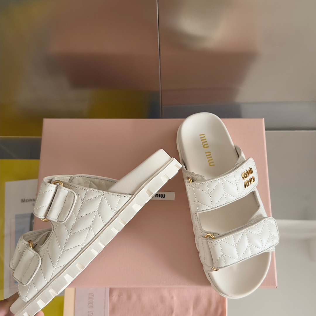 TOP Miu Miu Matelassé Nappa Lambskin Slippers - 2 Color