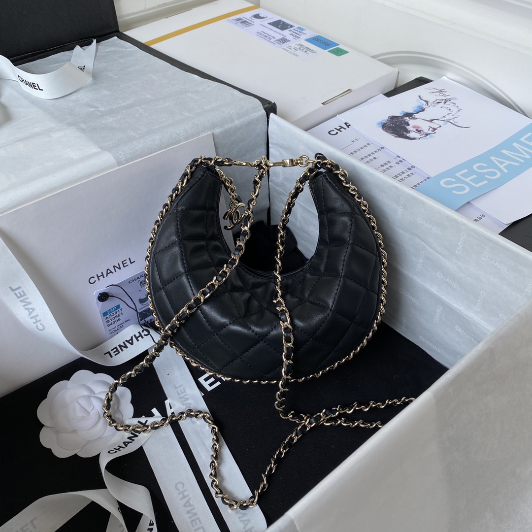 TOP CHANEL Moon Bag 15X20X6cm - GHW - Black