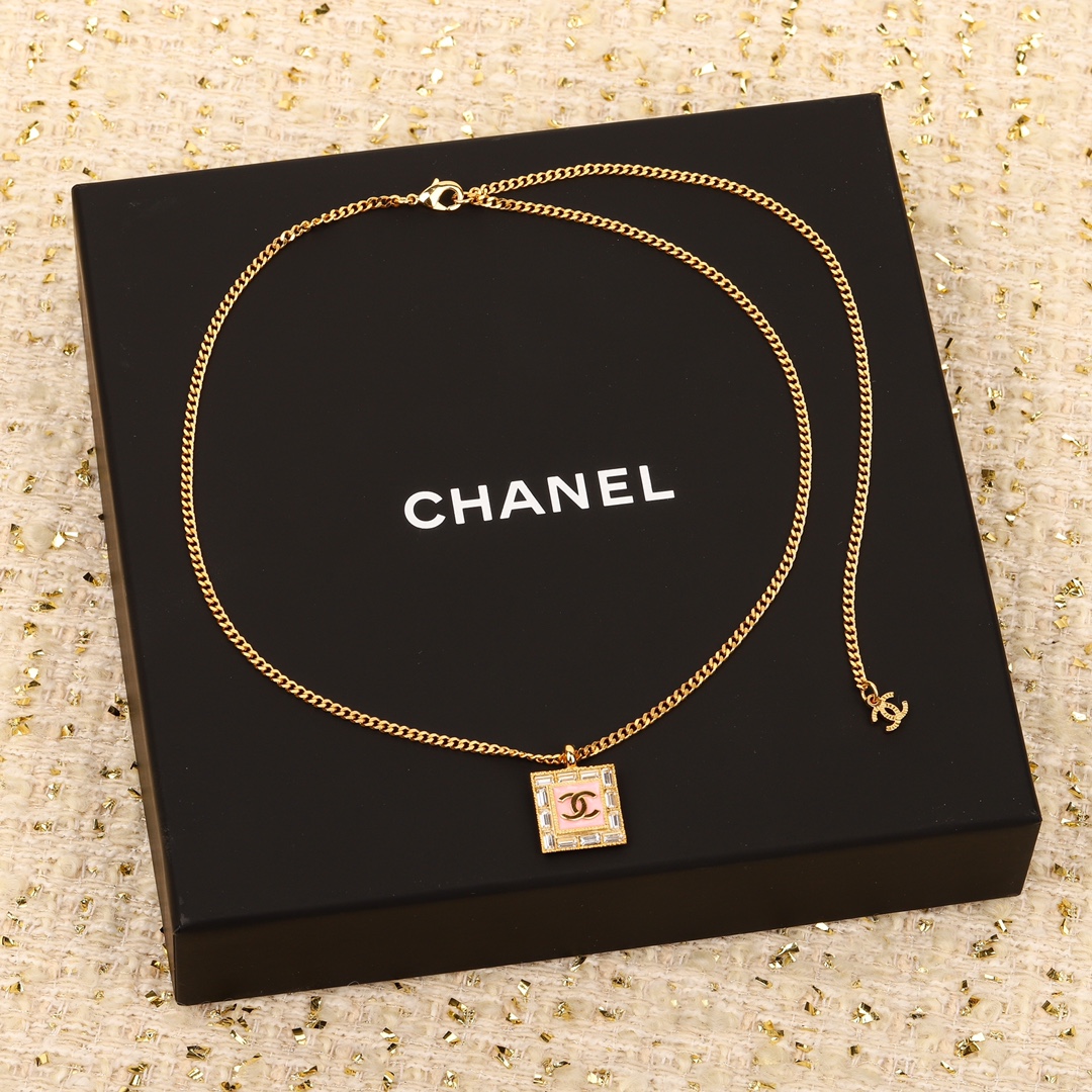 TOP CHANEL Pink Square CC Necklace