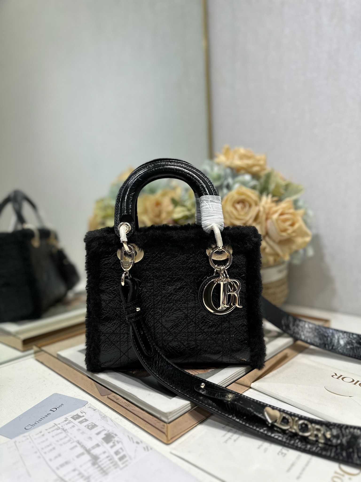 TOP Christian Dior Lady Dior Bag with Cowhide Leather 24 x 21 x 12 cm/ 20 x 17 x 8 cm/ 17 x 15 x 7cm - Black