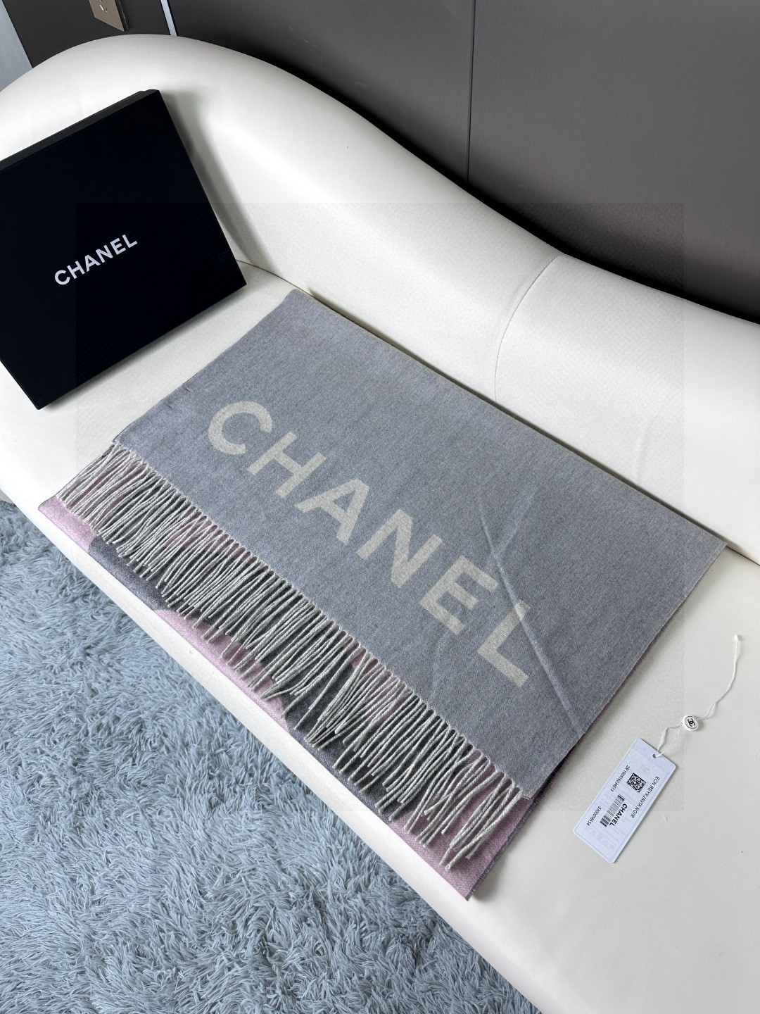 TOP CHANEL Cashmere Scarf 70 x 180 cm