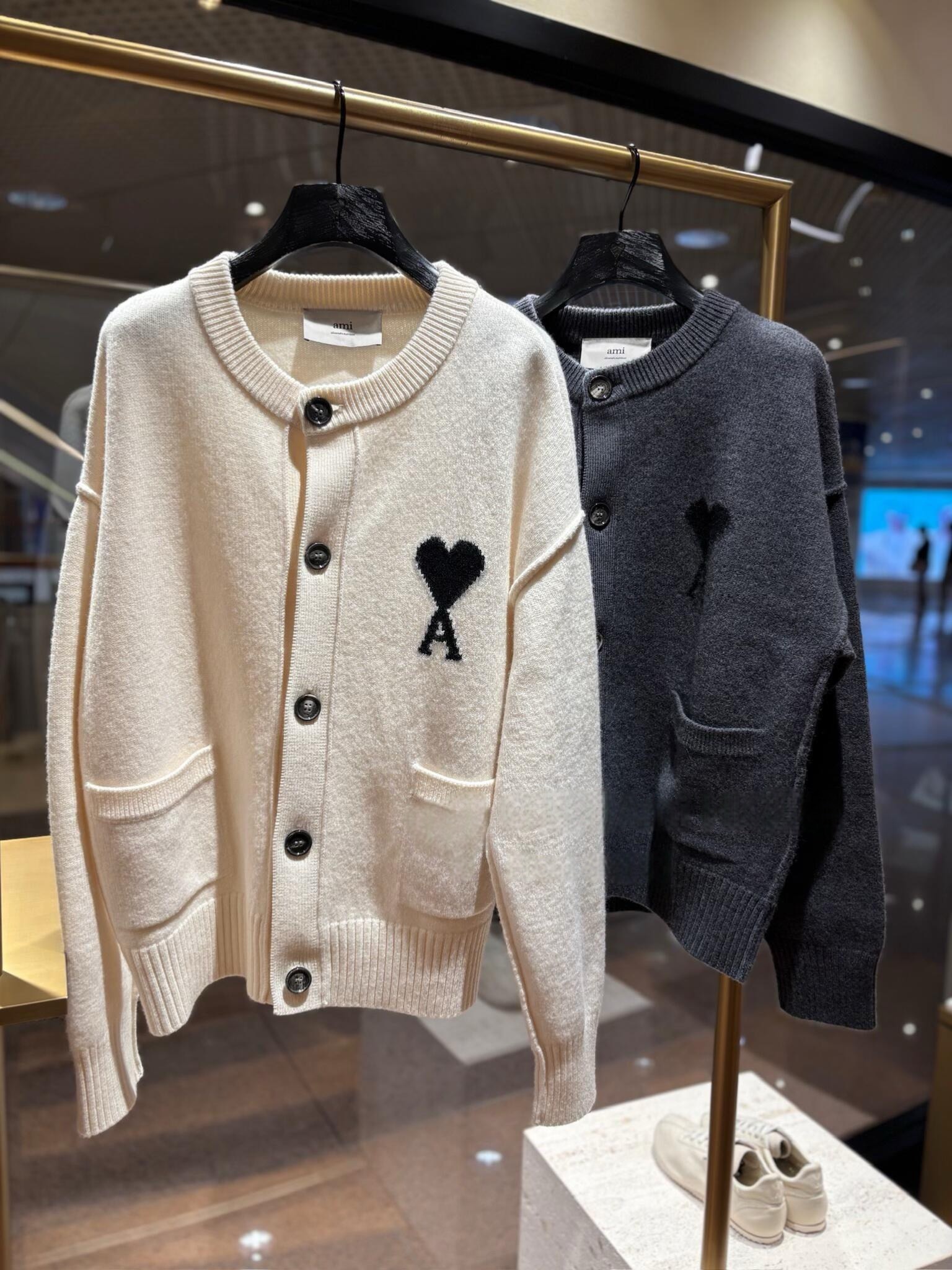 Ami Paris 爱心提花毛织开衫