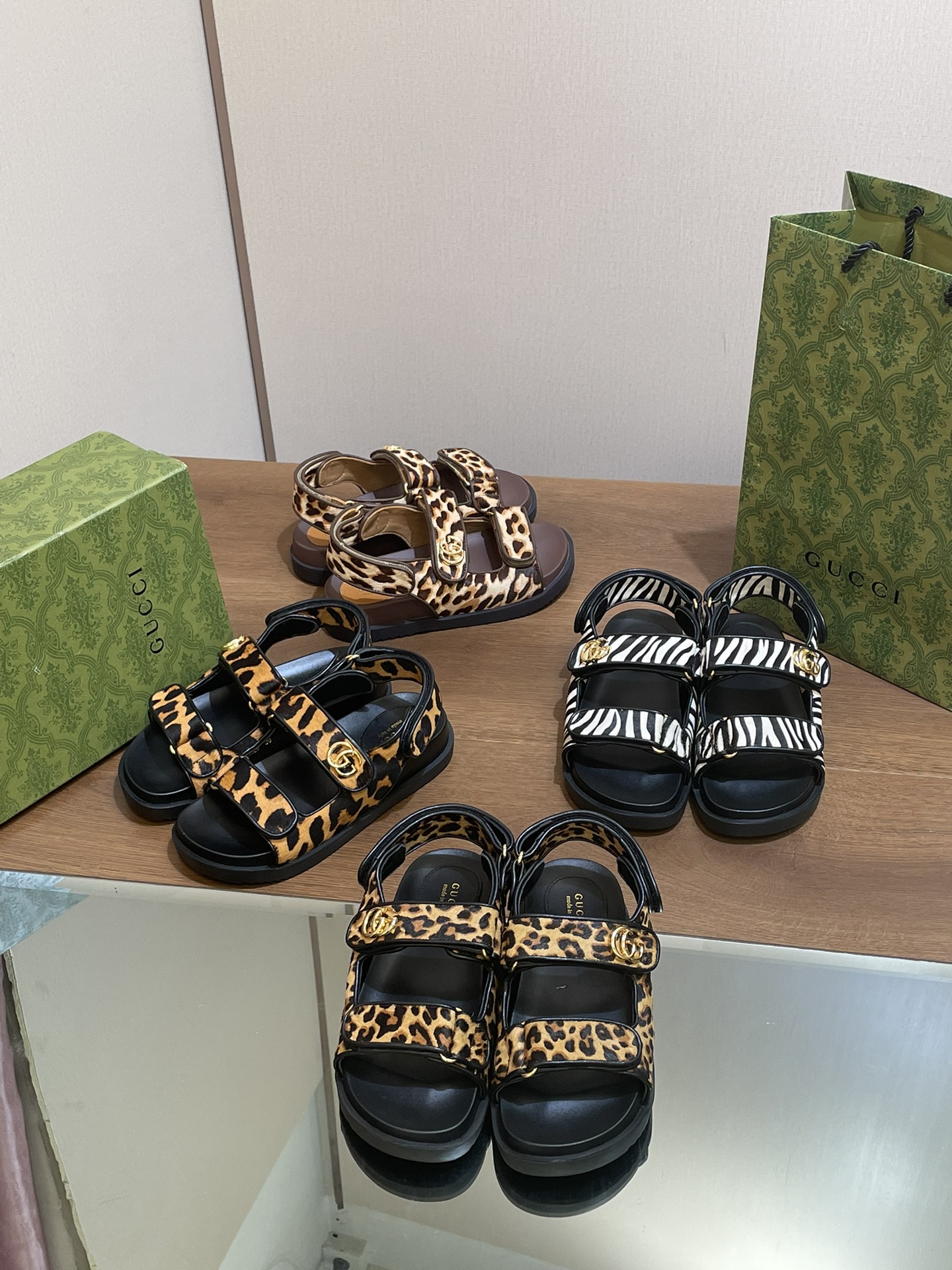 TOP GUCCI GG Sandals - 4 Color