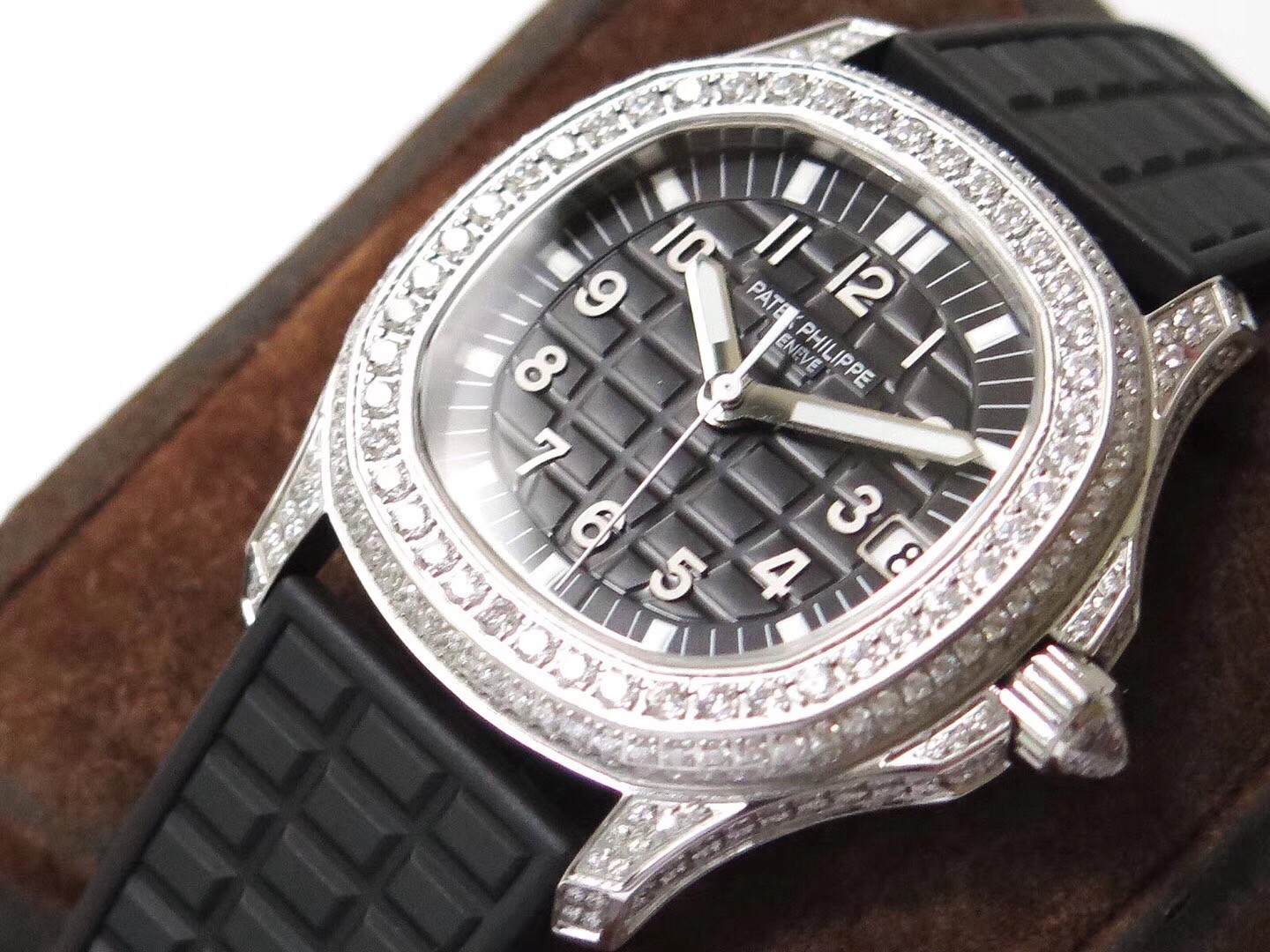 Patek Philippe Aquanaut 5067A-001 watch