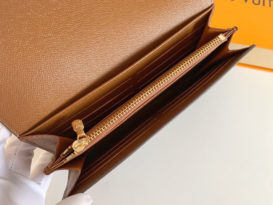 TOP Louis Vuitton LV L*V Monogram Sarah Wallet - Brown