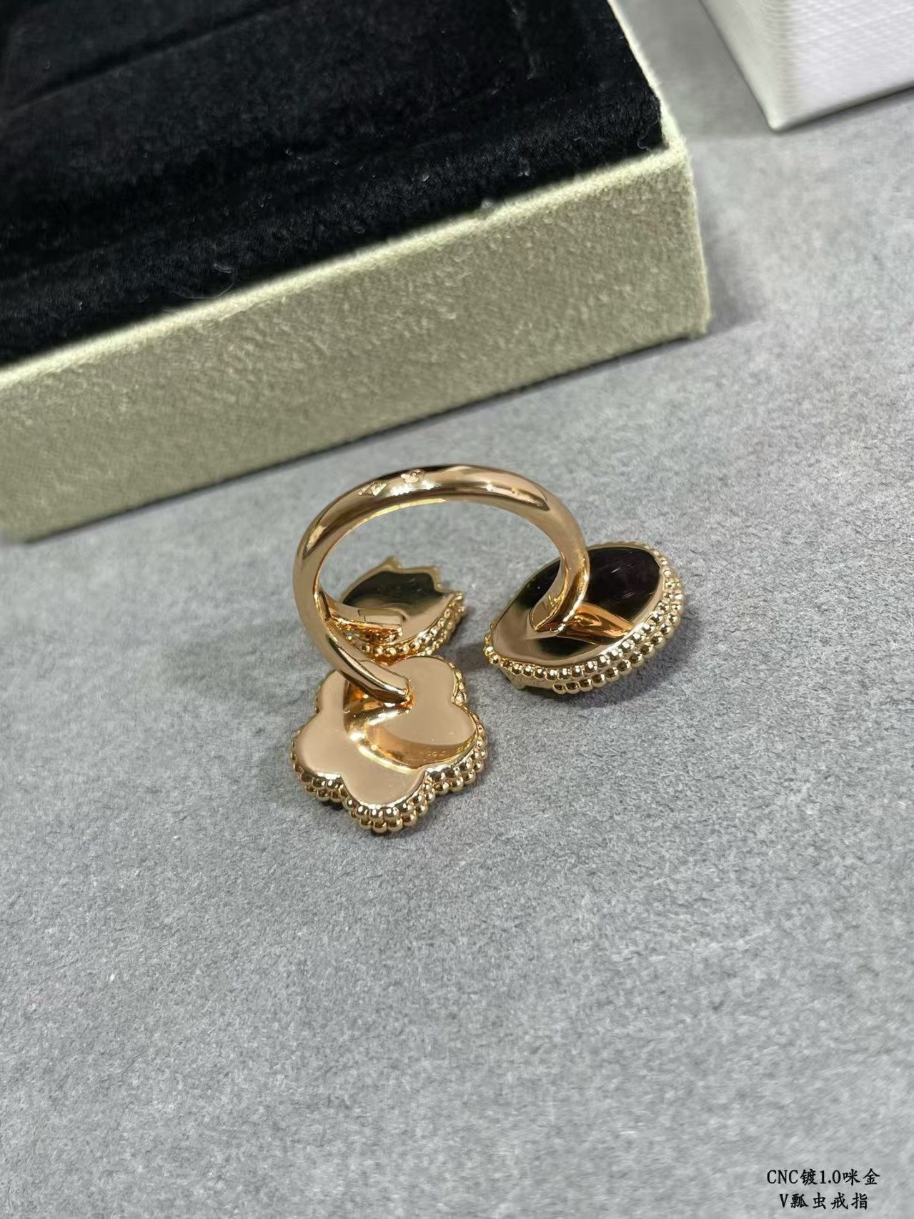 TOP Van Cleef & Arpels Ring - Gold