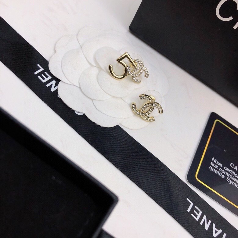 TOP CHANEL Double C Number 5 Irregular Stud Earrings