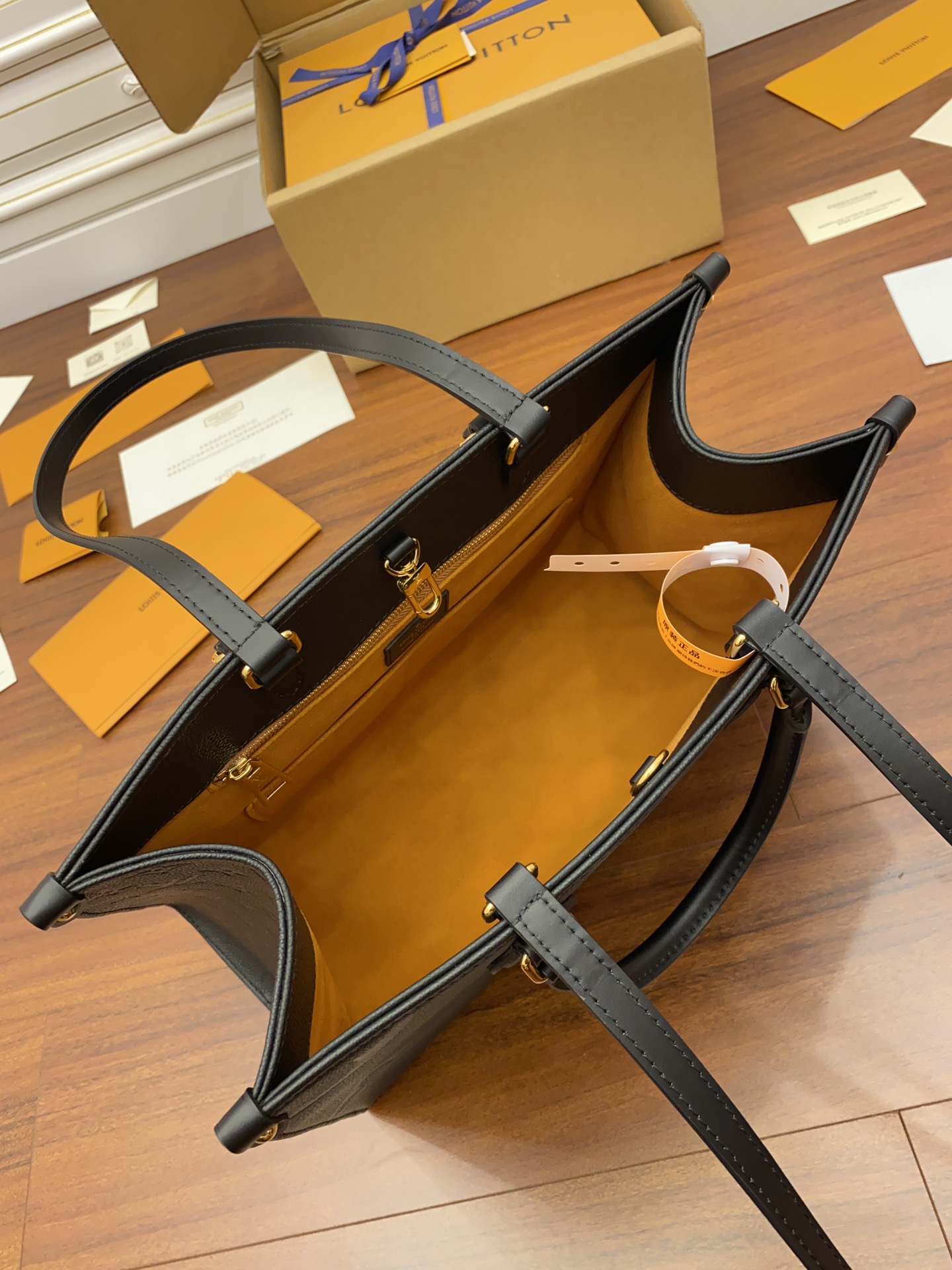 Louis Vuitton Onthego MM M45595 (10A Mirror Version)