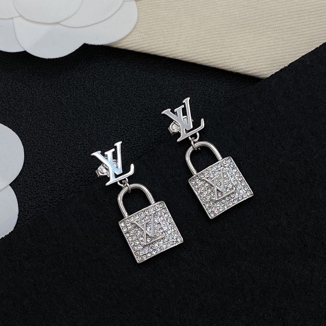 TOP Louis Vuitton LV Earrings - 2 Color