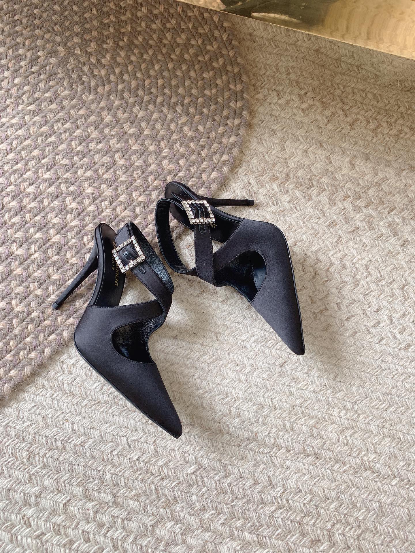 TOP Yves Saint Laurent YSL Crepe Forged High Heels - Black -11cm