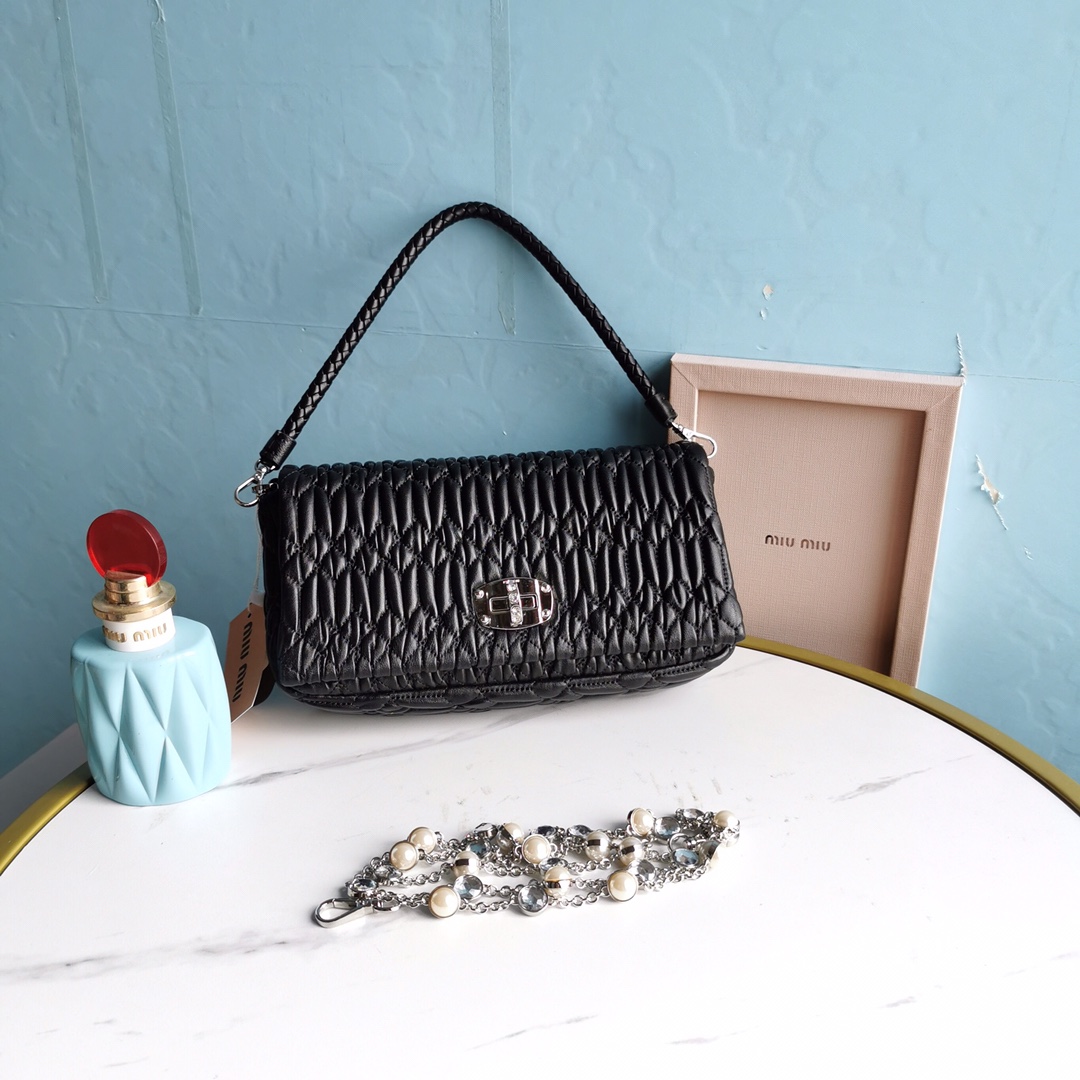 TOP Miu Miu Lambskin Crystal Chain Bag 22 *4.5*12cm - 3 Color