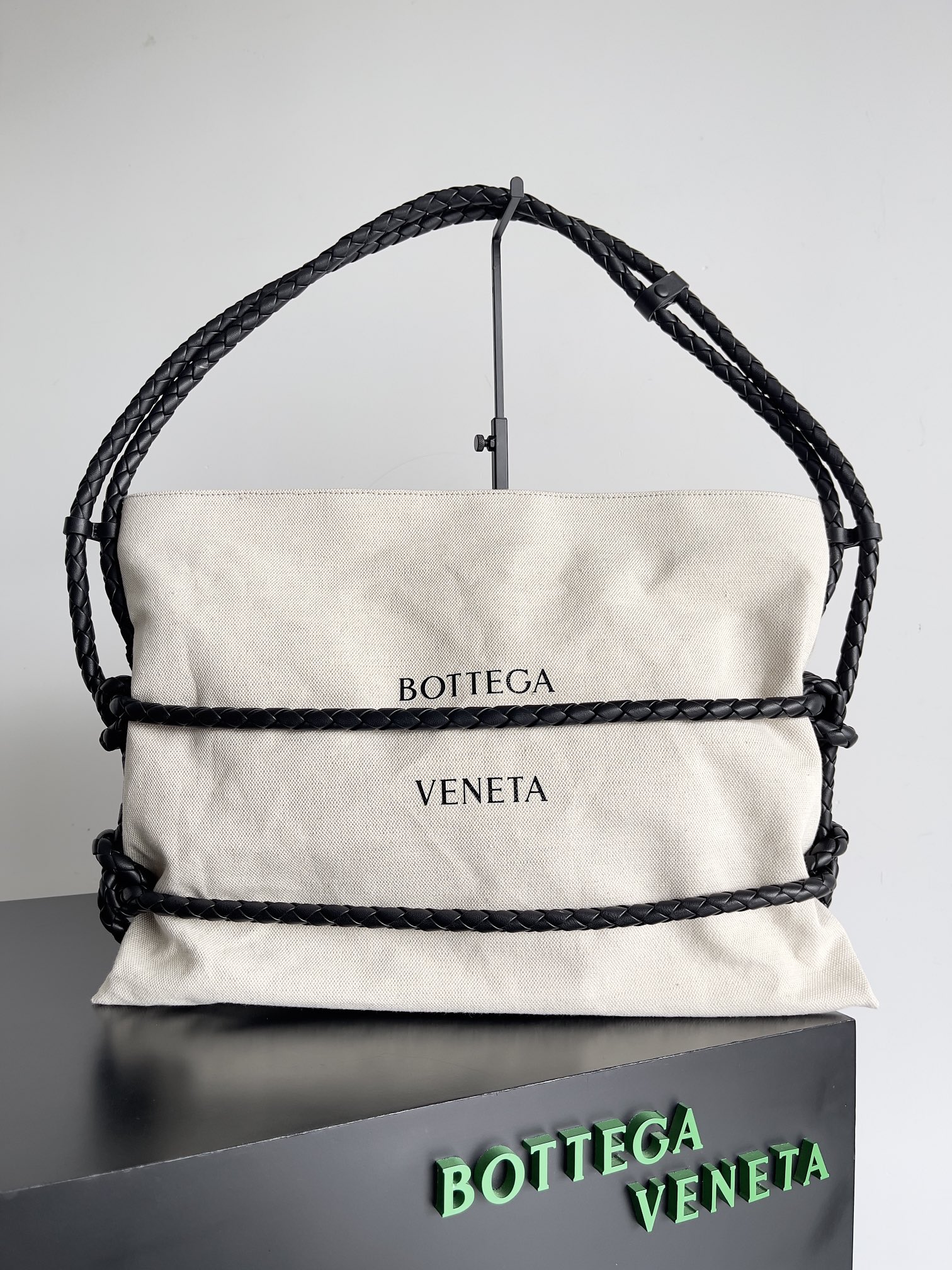 TOP Bottega Veneta BV Knot Tote Bag