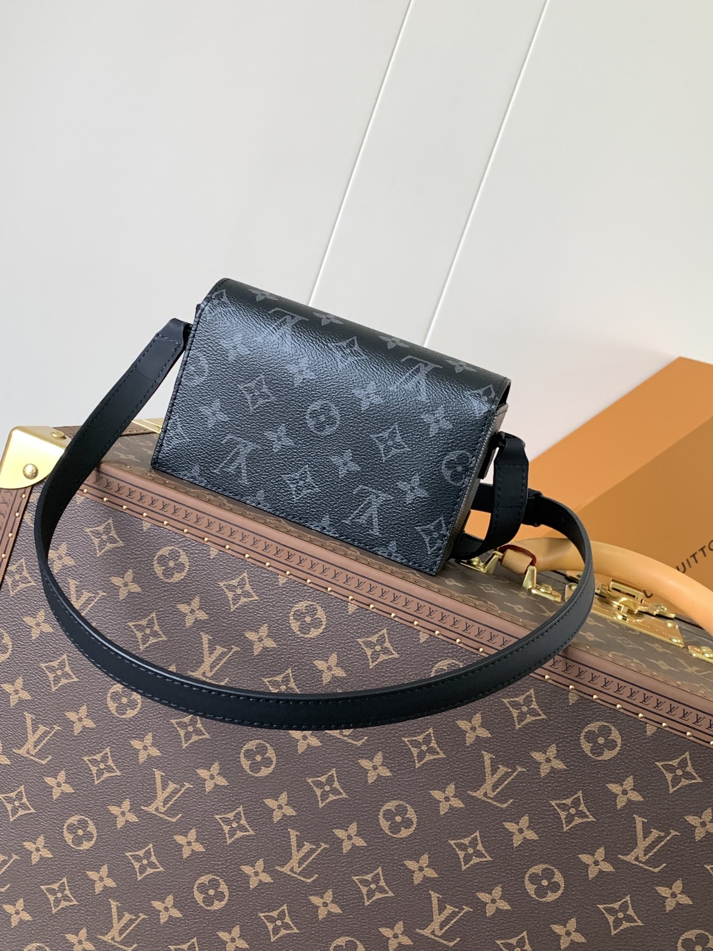 TOP Louis Vuitton LV Steamer Mini Bag Monogram Eclipse Canvas 18 x 11 x 6.5 cm - Black