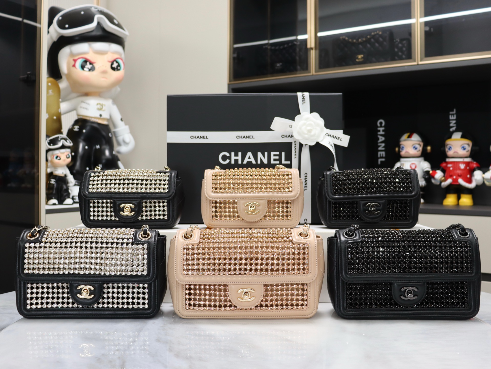 TOP CHANEL Hollowed-Out Shiny Crystal 16*13*4.5cm/22.5*14.5*6.5cm - 3 Color