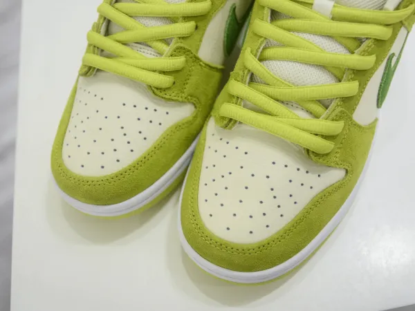 Dunk Low Pro “Sour Apple”(Replica)