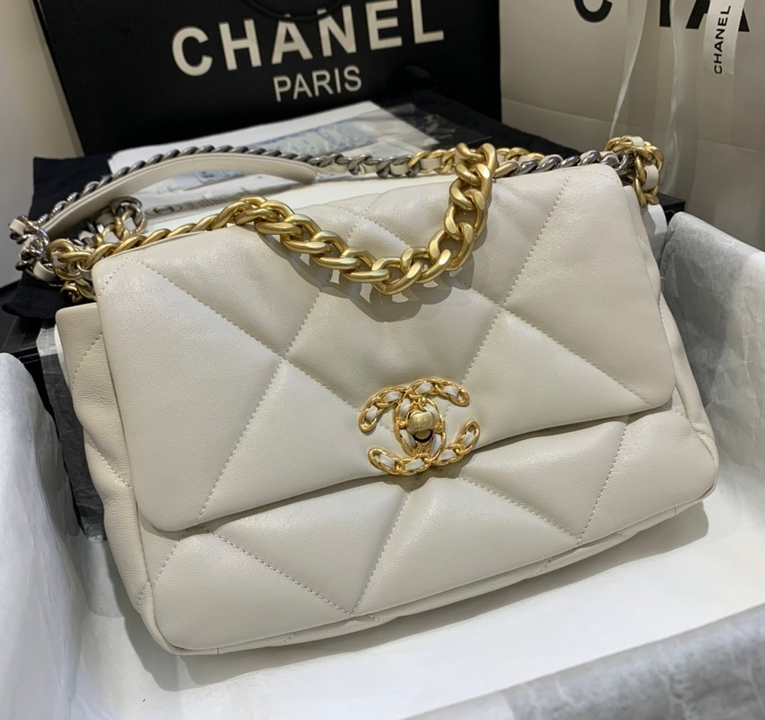 TOP CHANEL 19 Bag Small 26cm - White Grey