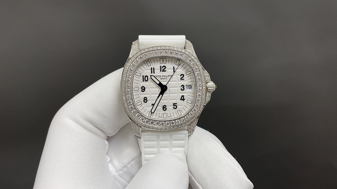 TOP Patek Philippe AQUANAUT Women's 35.6mm Watch - White with Silver