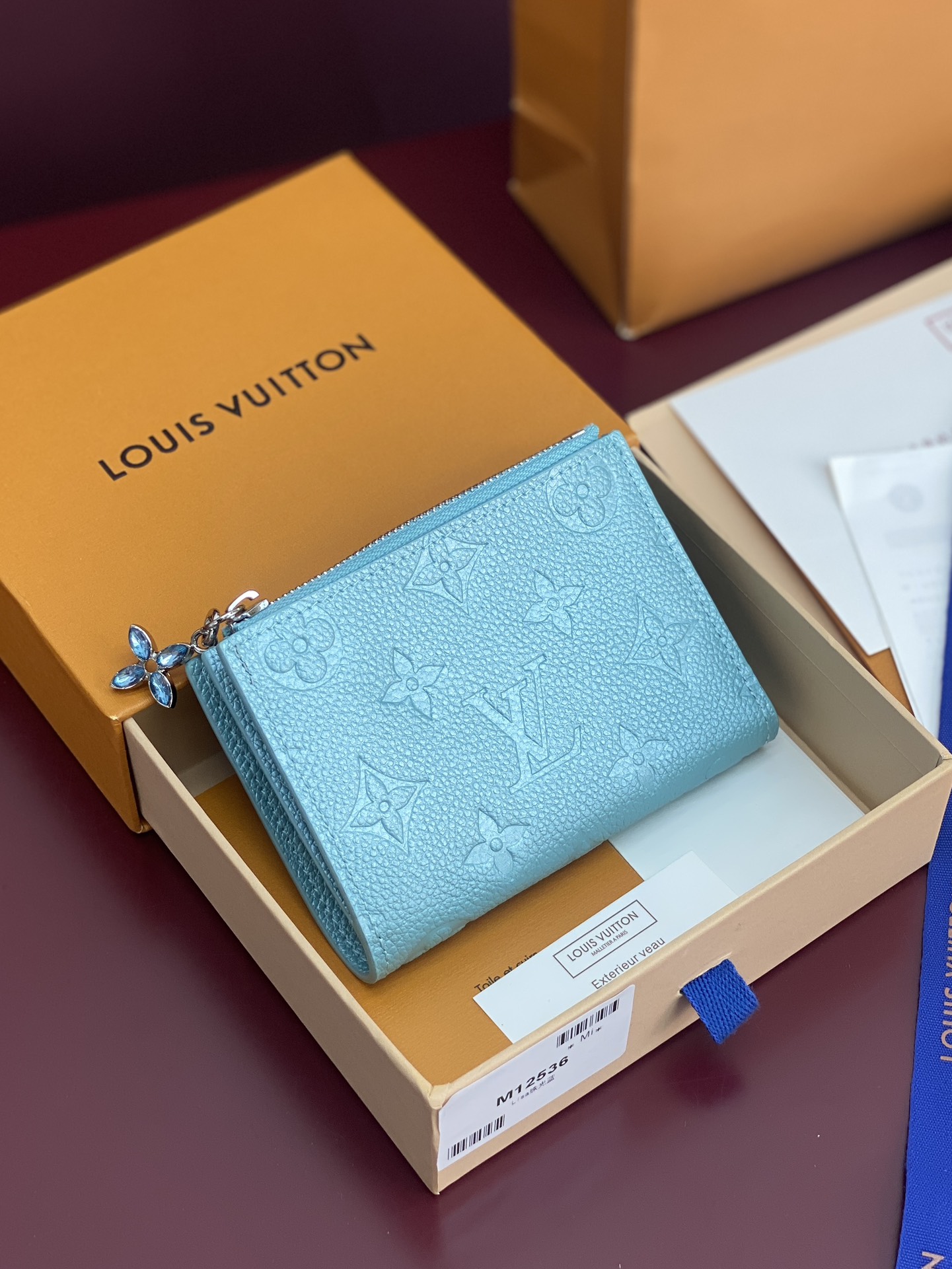 TOP Louis Vuitton LV Lisa Wallet 11.5x9x1.5cm - Pearlescent Blue