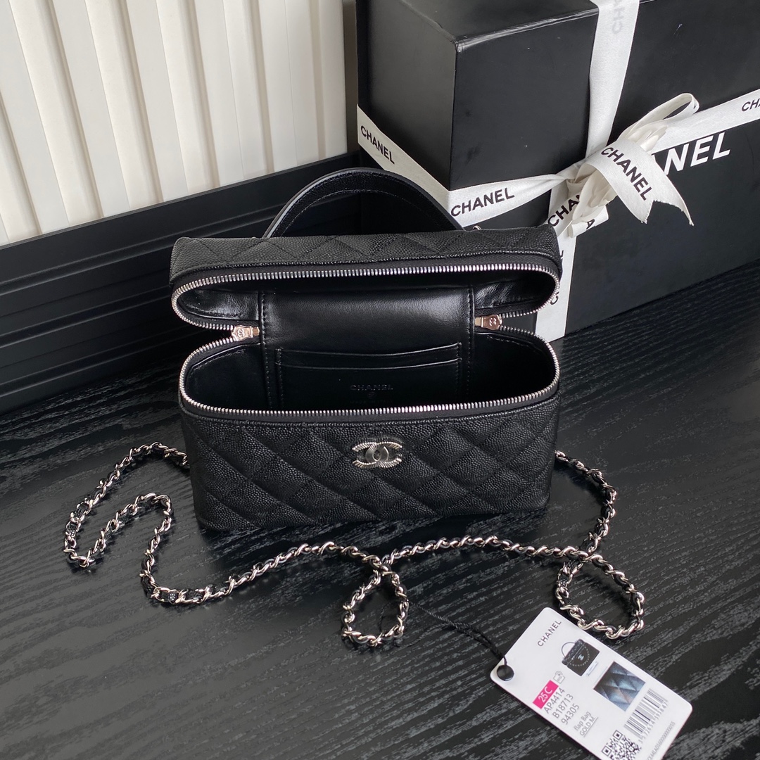 TOP CHANEL Vanity Case Calfskin 14x18x3cm - Black & GHW