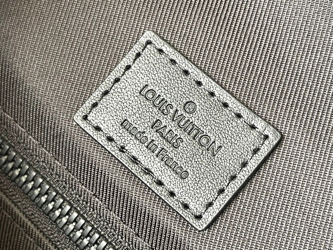 TOP Louis Vuitton LV Christopher Backpack 32x39x12cm/41×48×13cm - Black