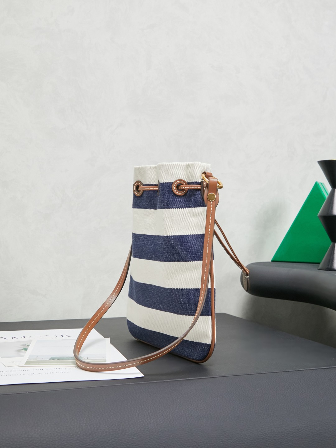 TOP Miu Miu Stripe Bag 20x23cm - 2 Colors