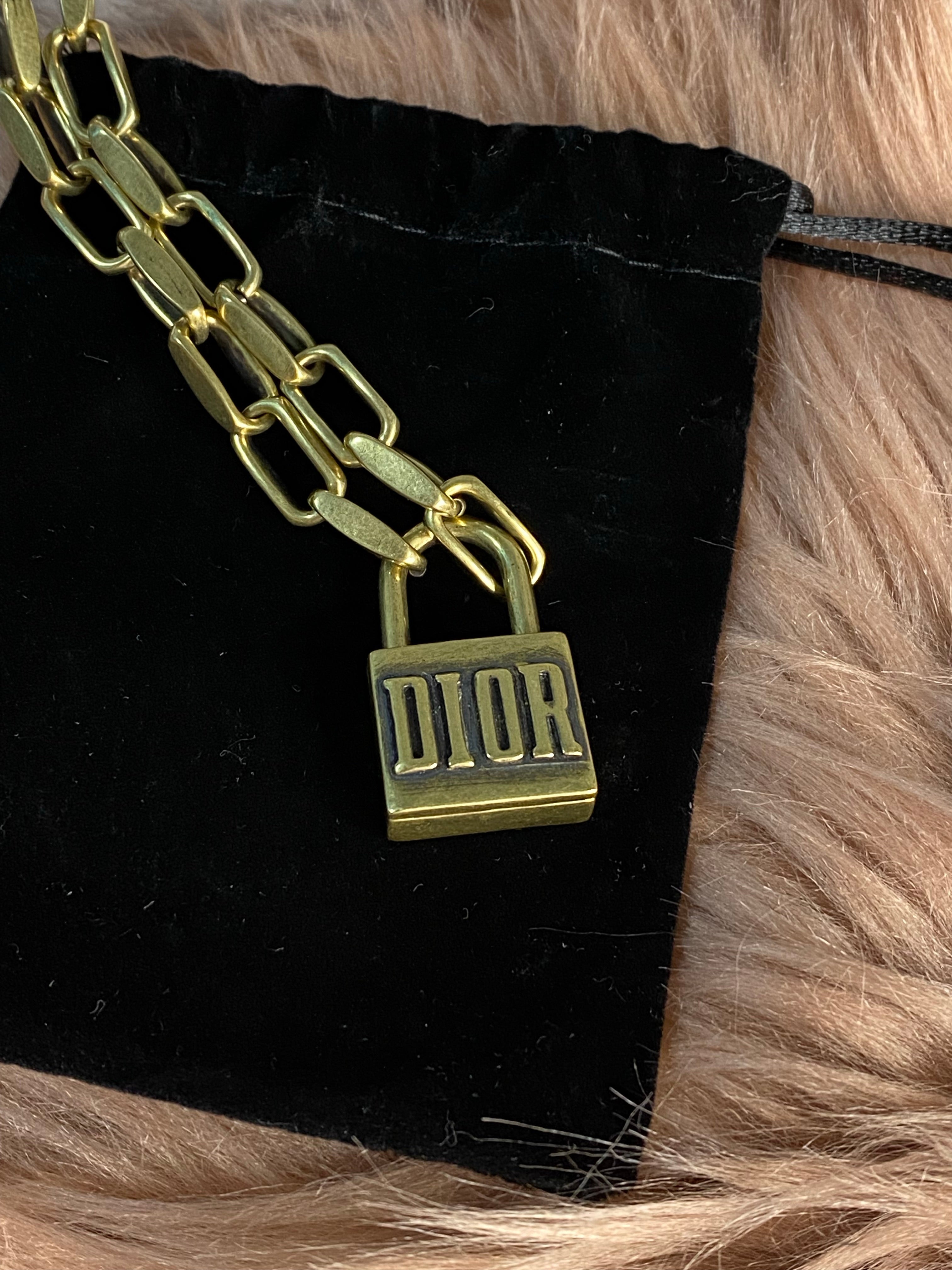 TOP Christian Dior Vintage Lock Necklace