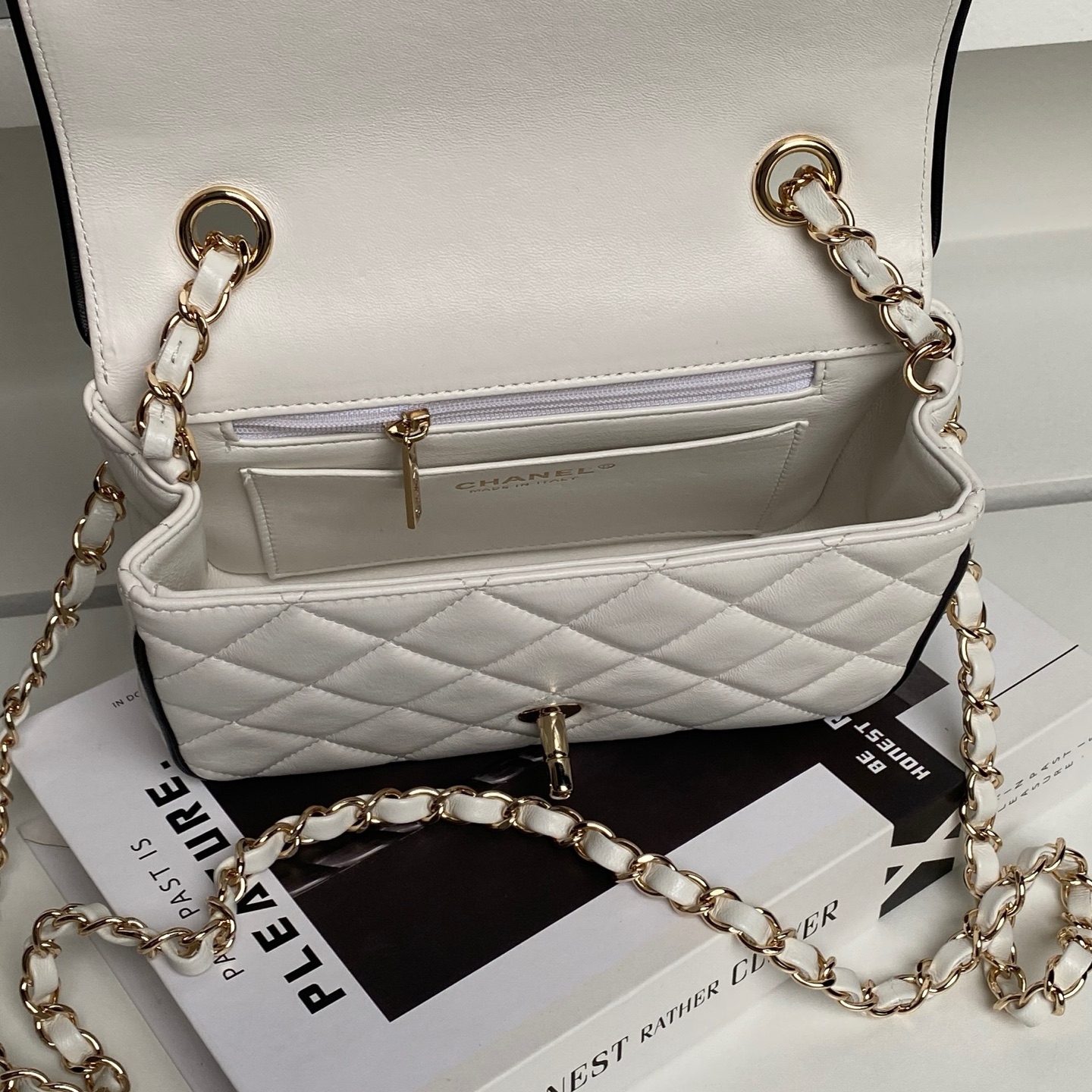 TOP CHANEL Chain Bag Sheepskin 19.5×13.5×7cm - GHW - 2 Color