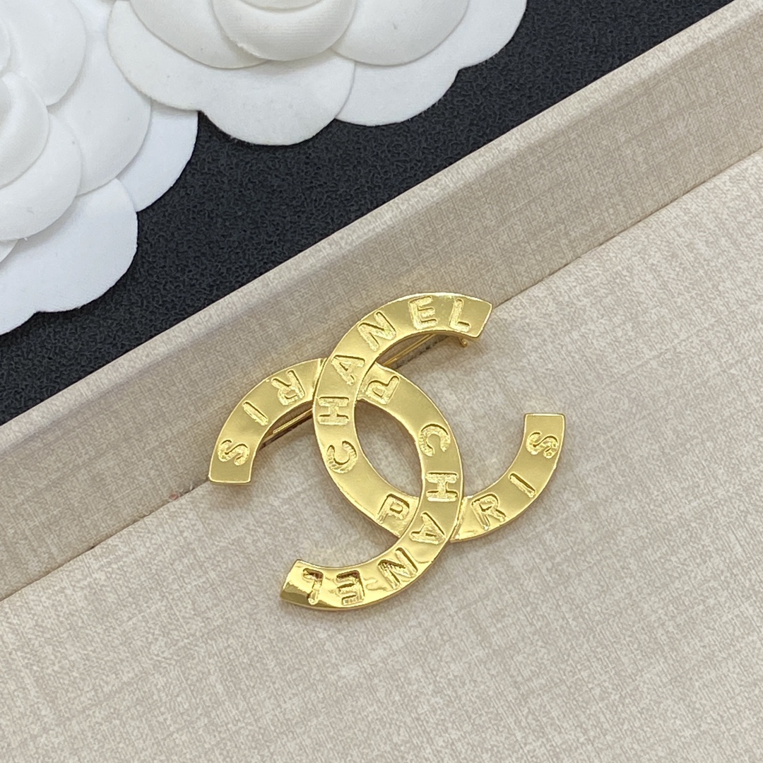 TOP CHANEL CC Brooch - Gold